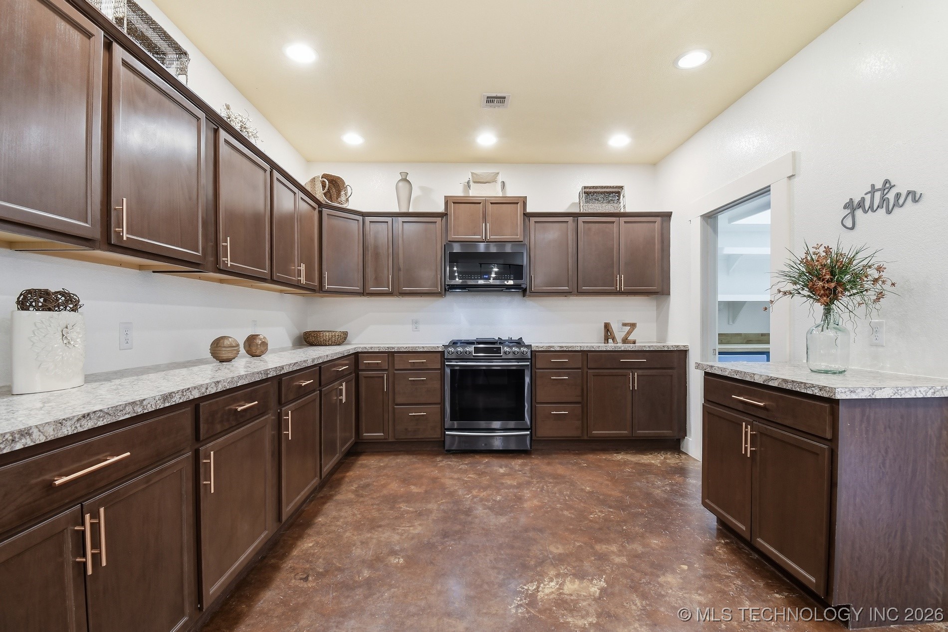 16698 S 433rd West Avenue Property Photo 9