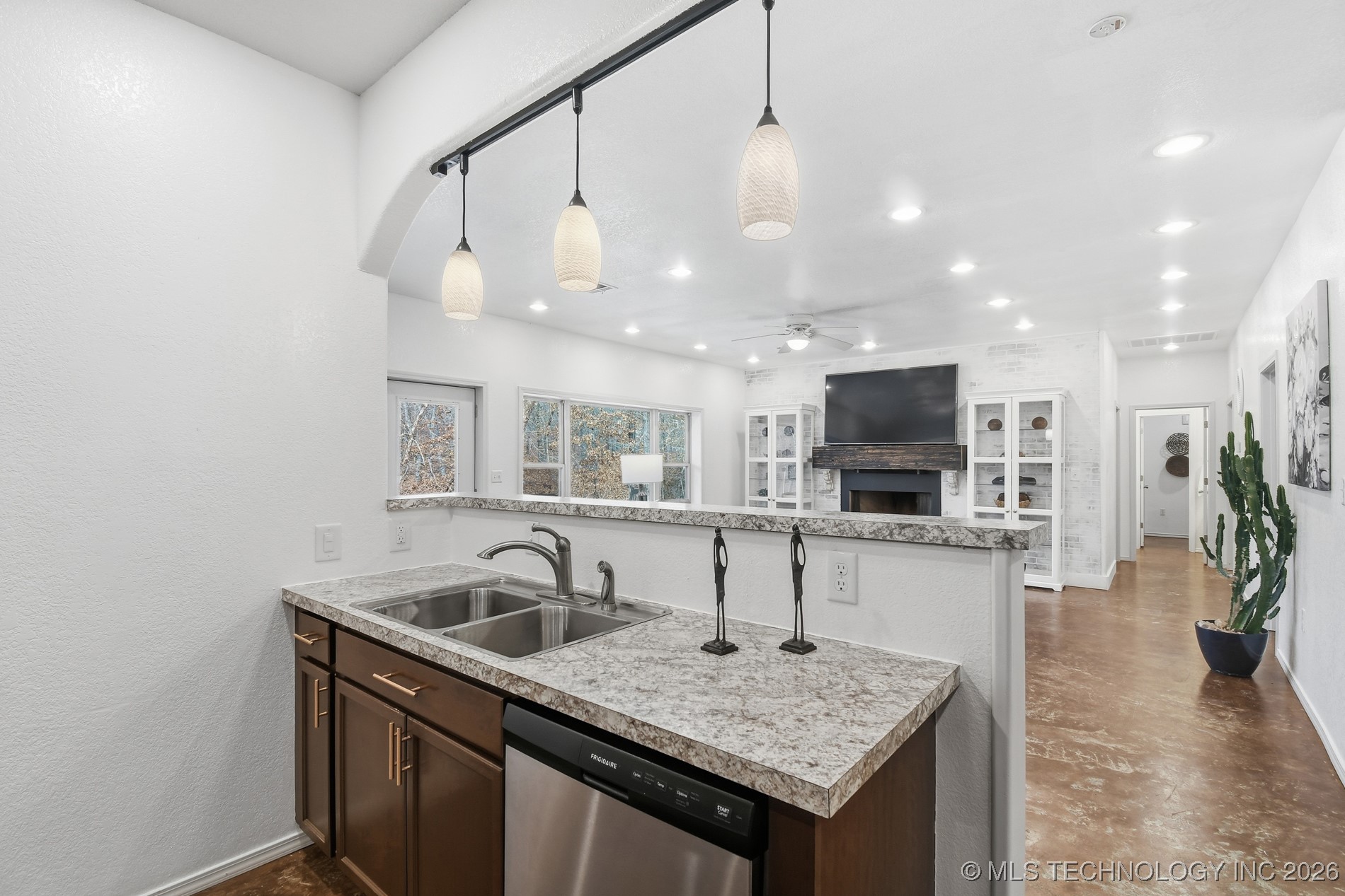 16698 S 433rd West Avenue Property Photo 12