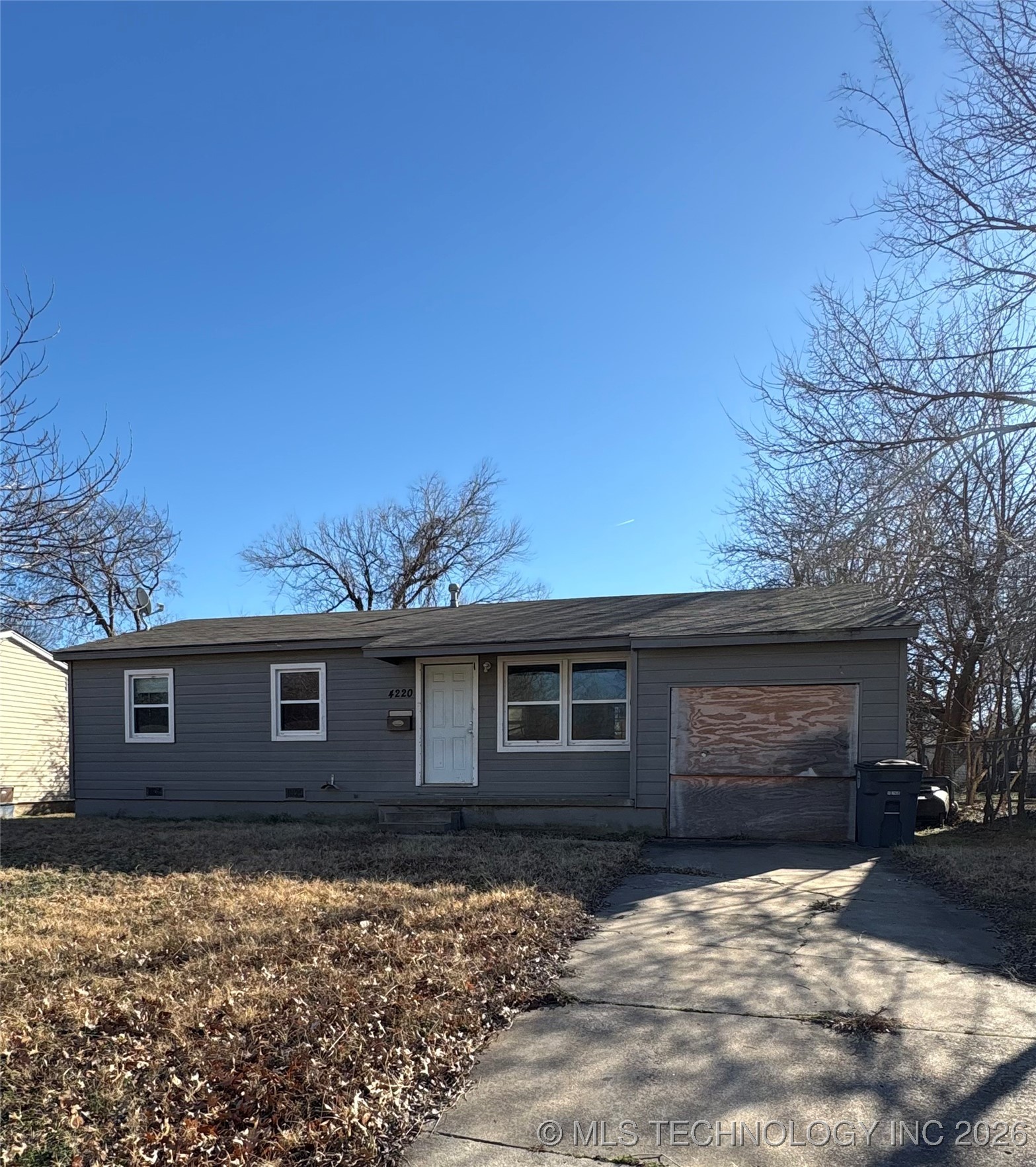 4220 E Young Place Property Photo 1