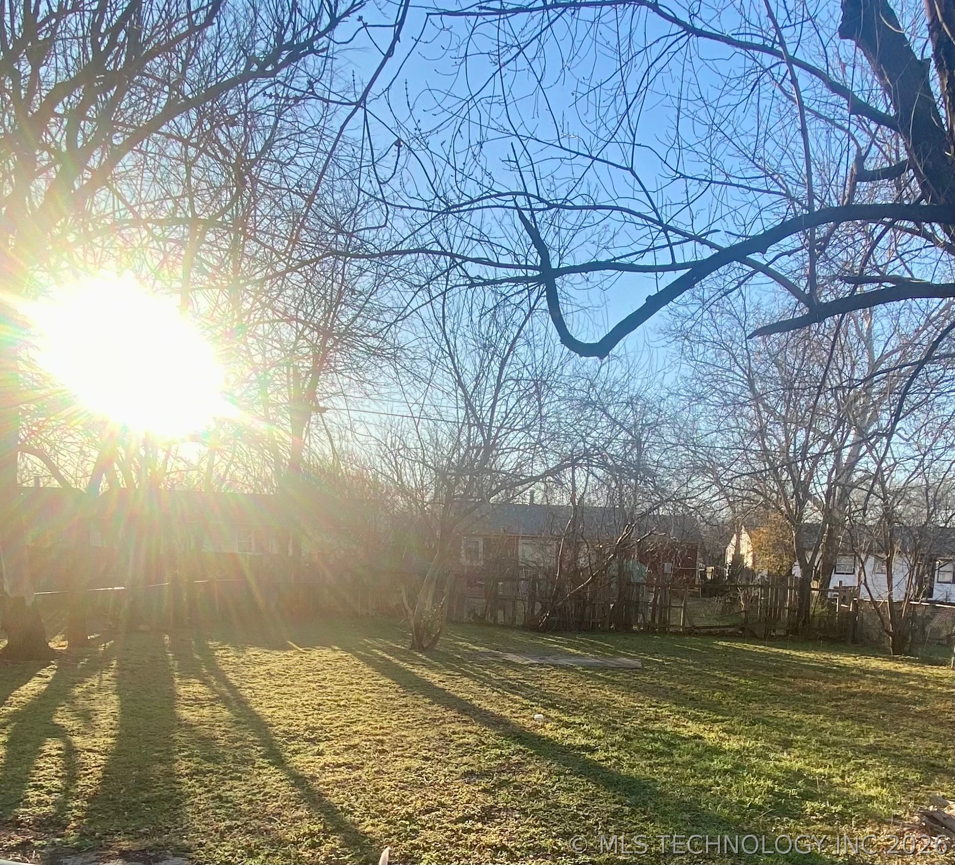 2462 N Oswego Avenue Property Photo 11