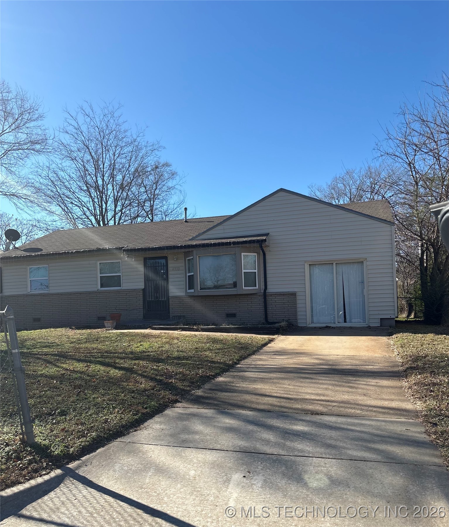 4710 N Elwood Avenue Property Photo 2