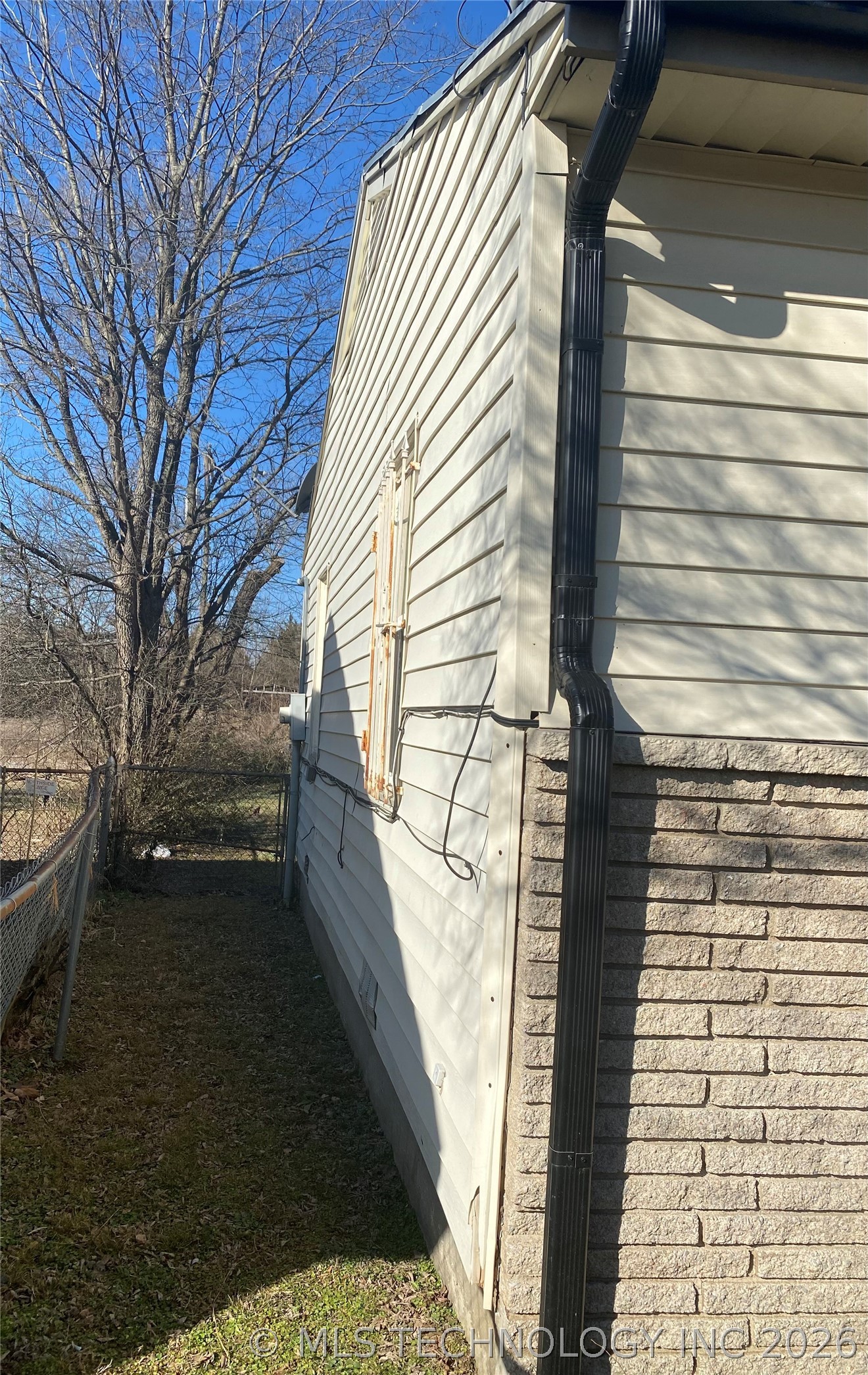 4710 N Elwood Avenue Property Photo 3