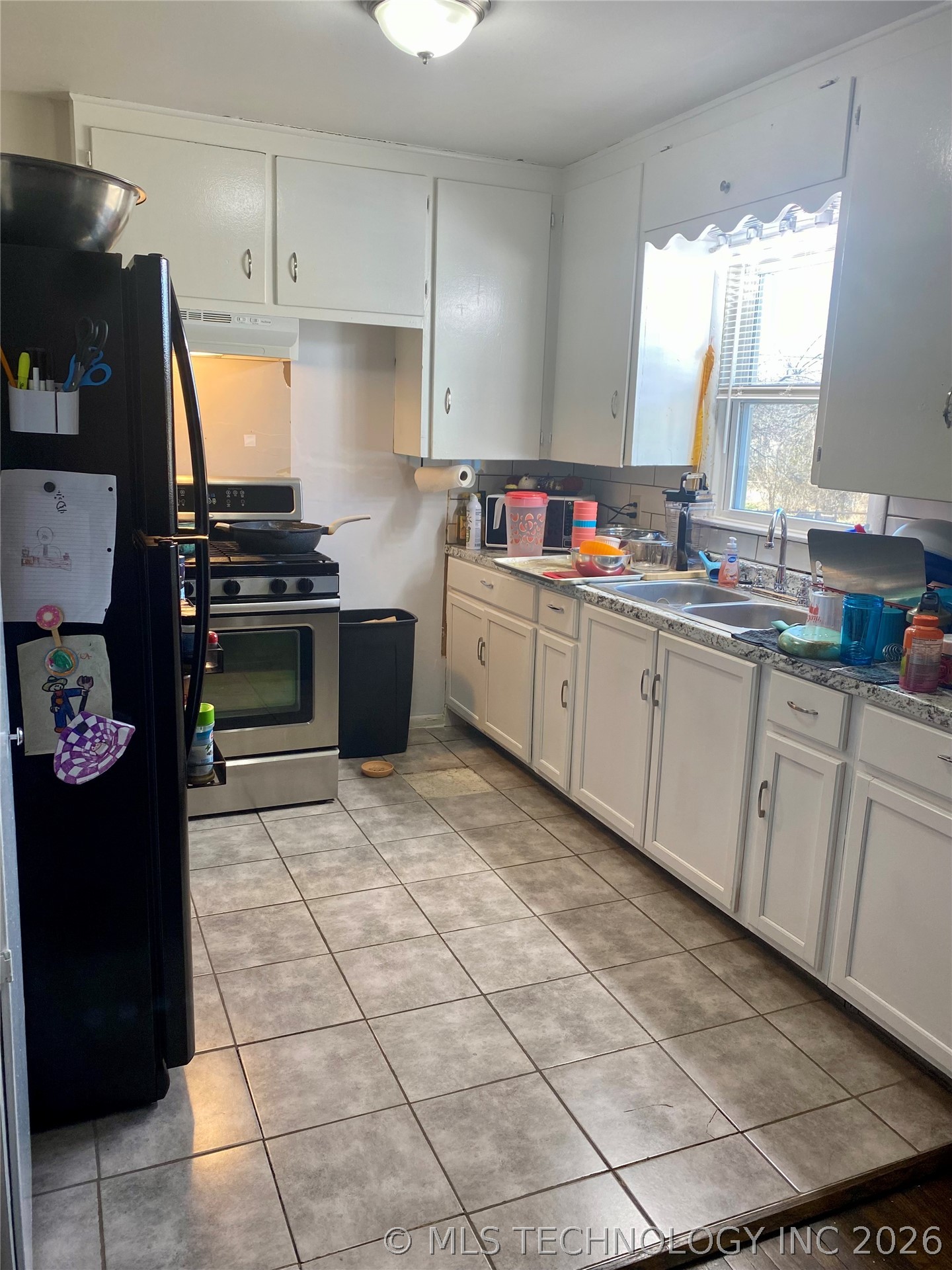 4710 N Elwood Avenue Property Photo 6