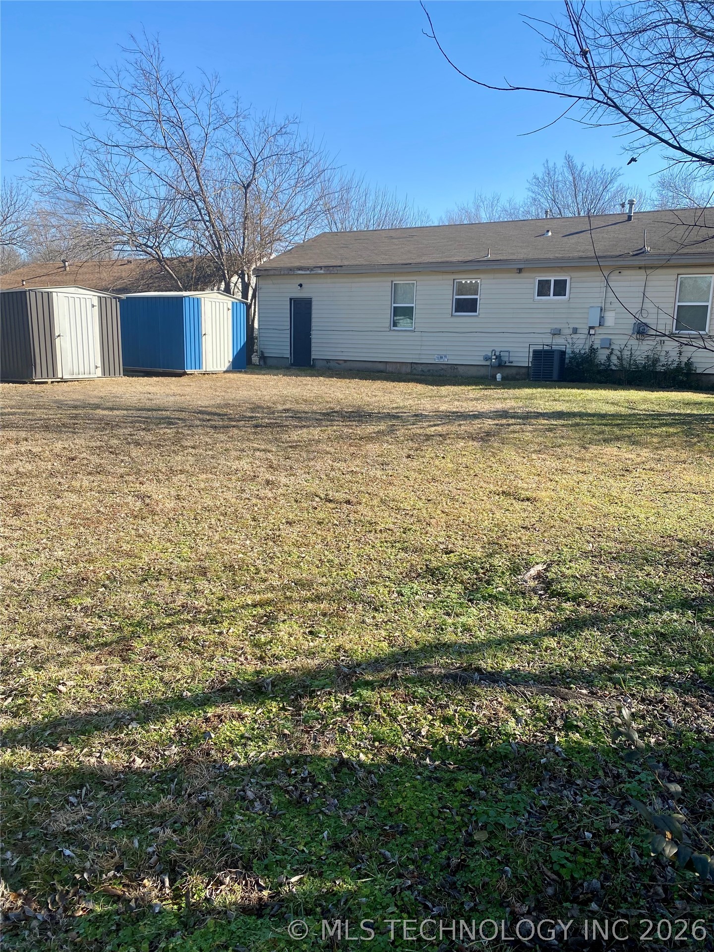 4710 N Elwood Avenue Property Photo 14