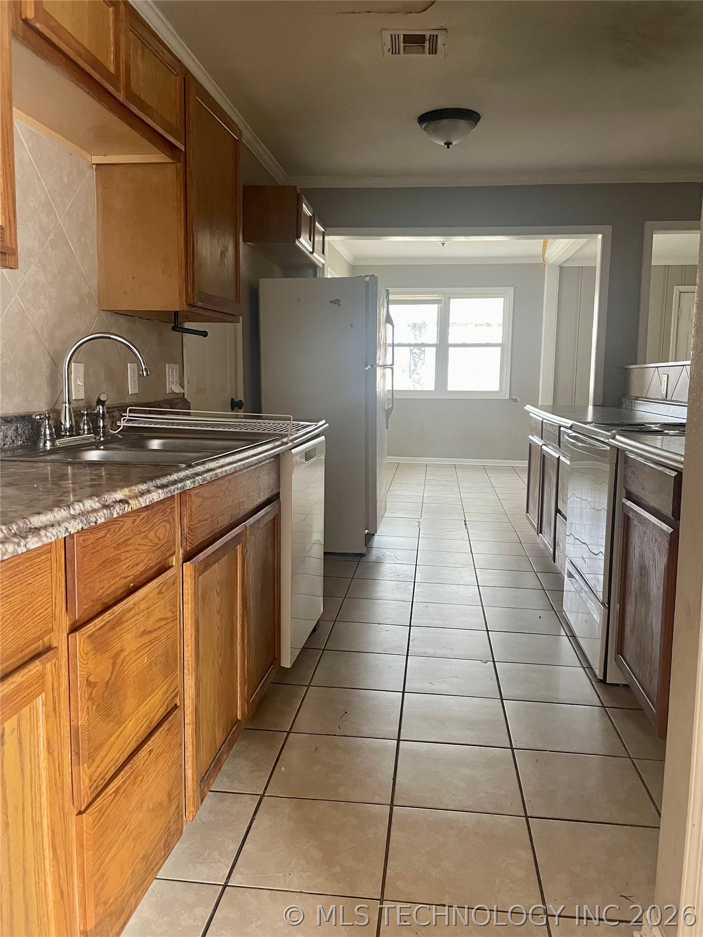 1835 N Louisville Avenue Property Photo 4