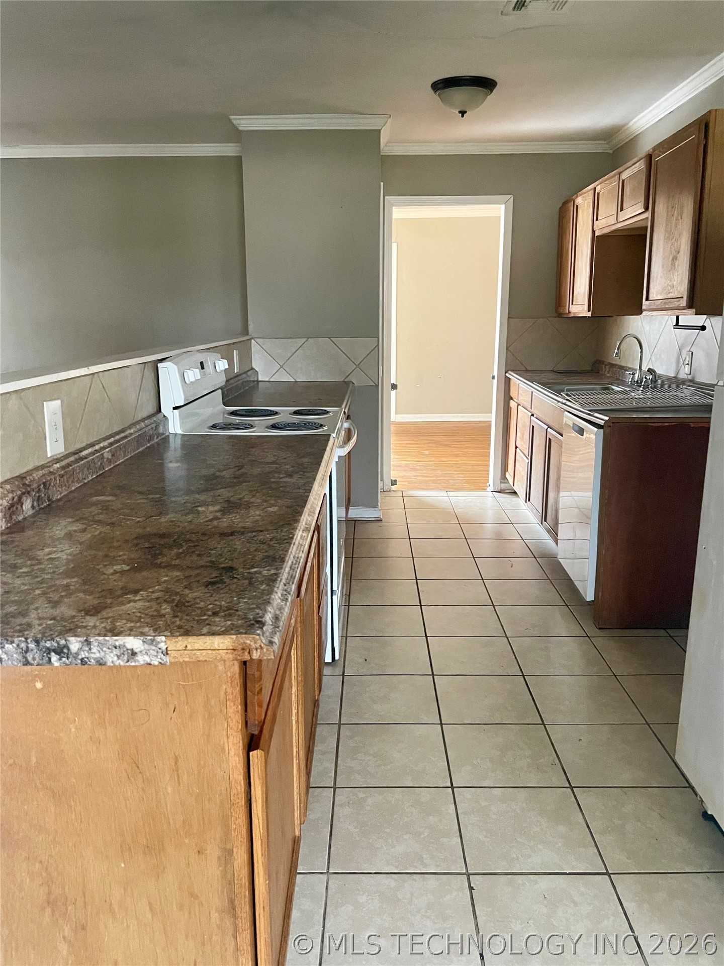 1835 N Louisville Avenue Property Photo 5