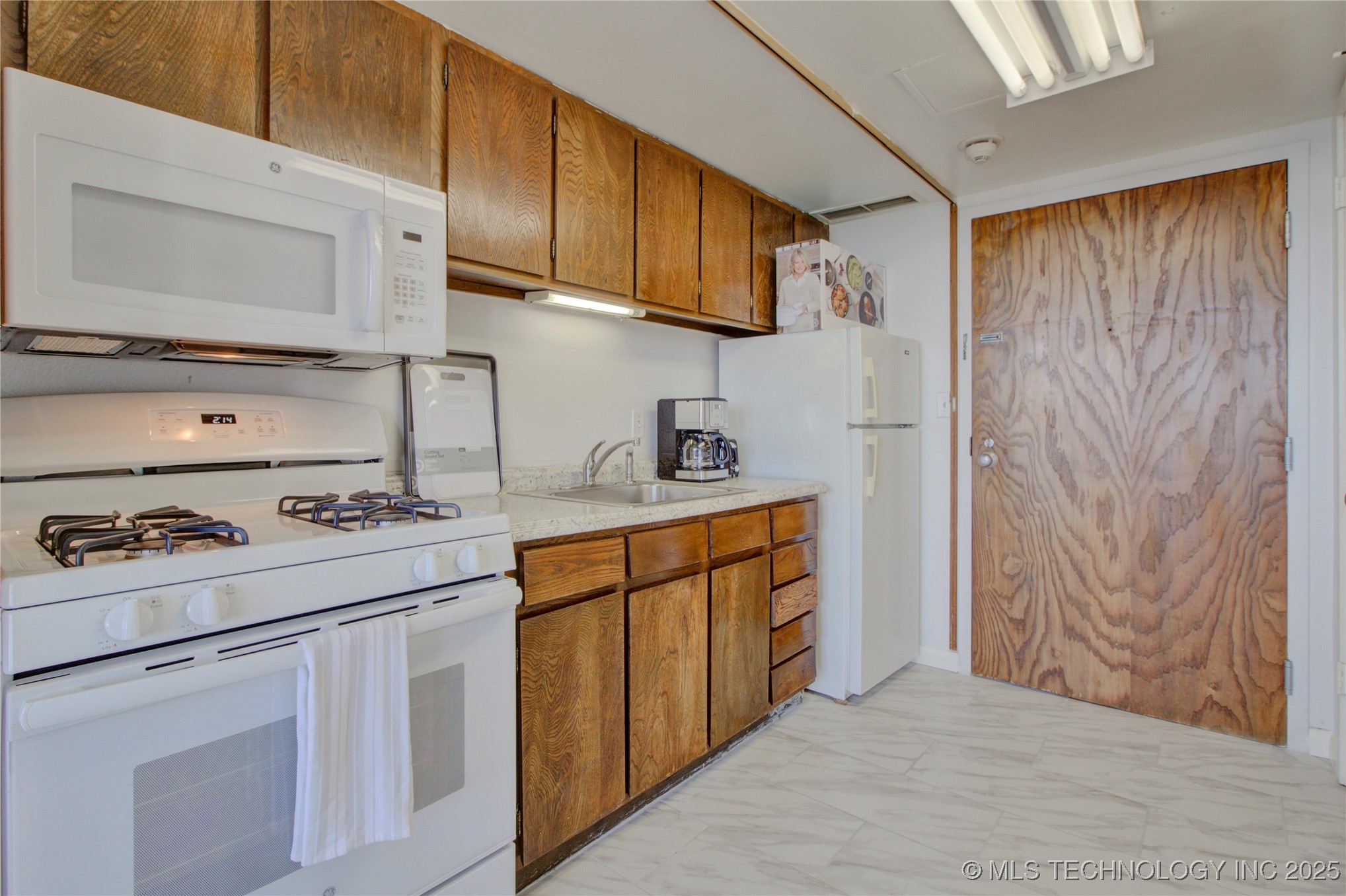 410 W 7th Street 1521 Property Photo 5