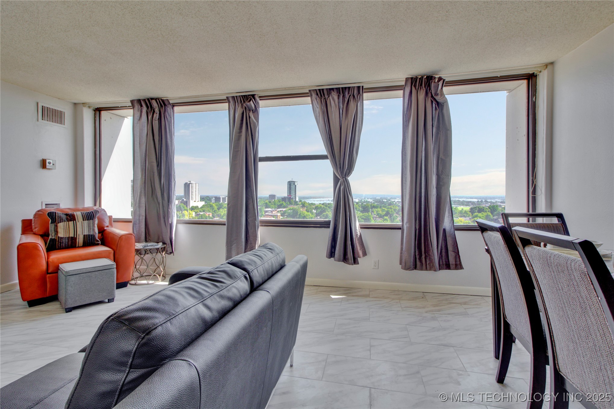 410 W 7th Street 1521 Property Photo 11