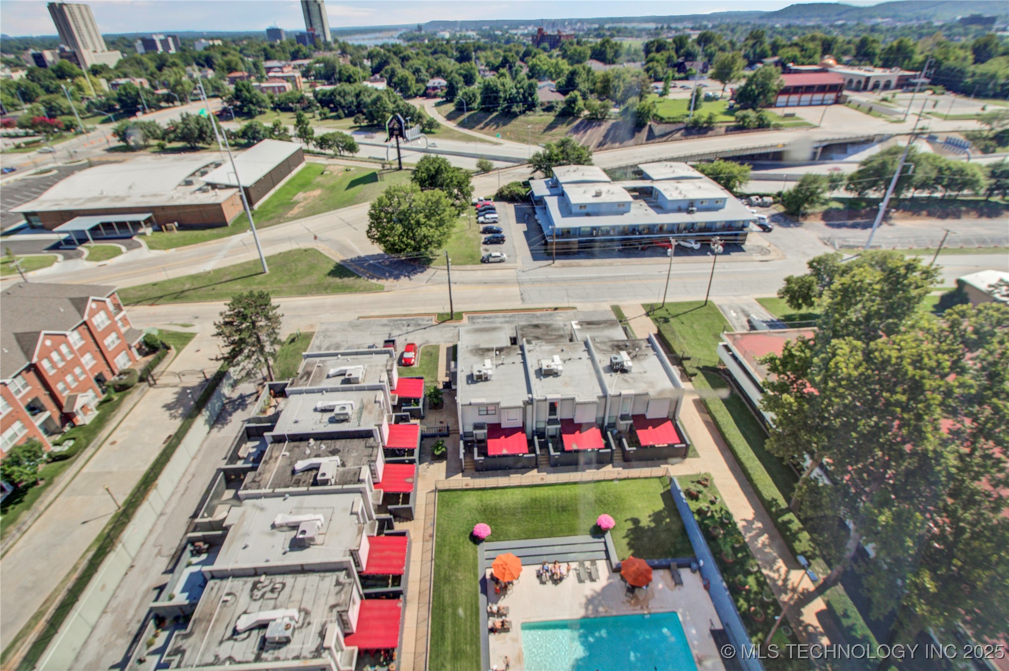 410 W 7th Street 1521 Property Photo 17