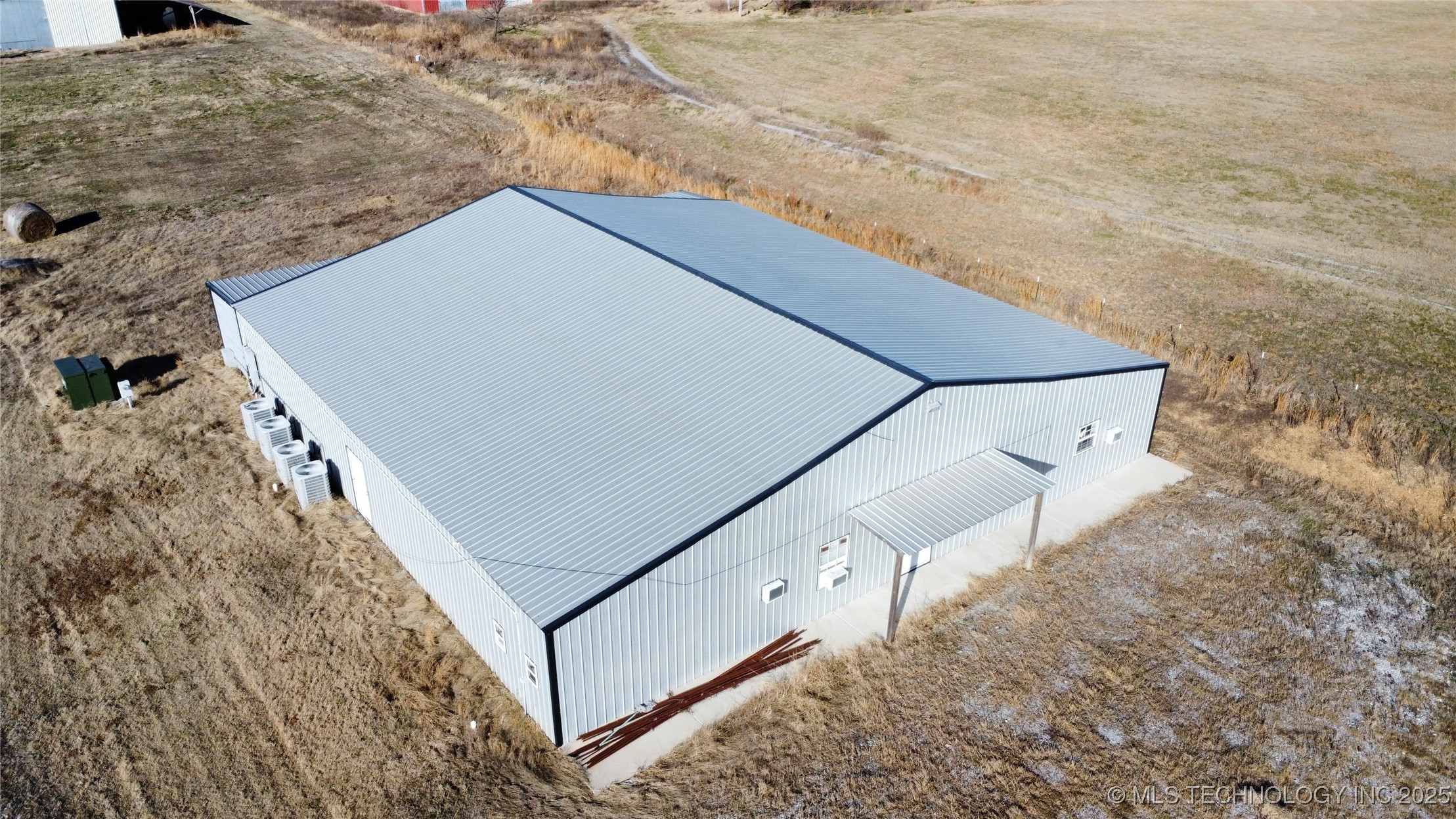 10190 S 426 Road Property Photo 1