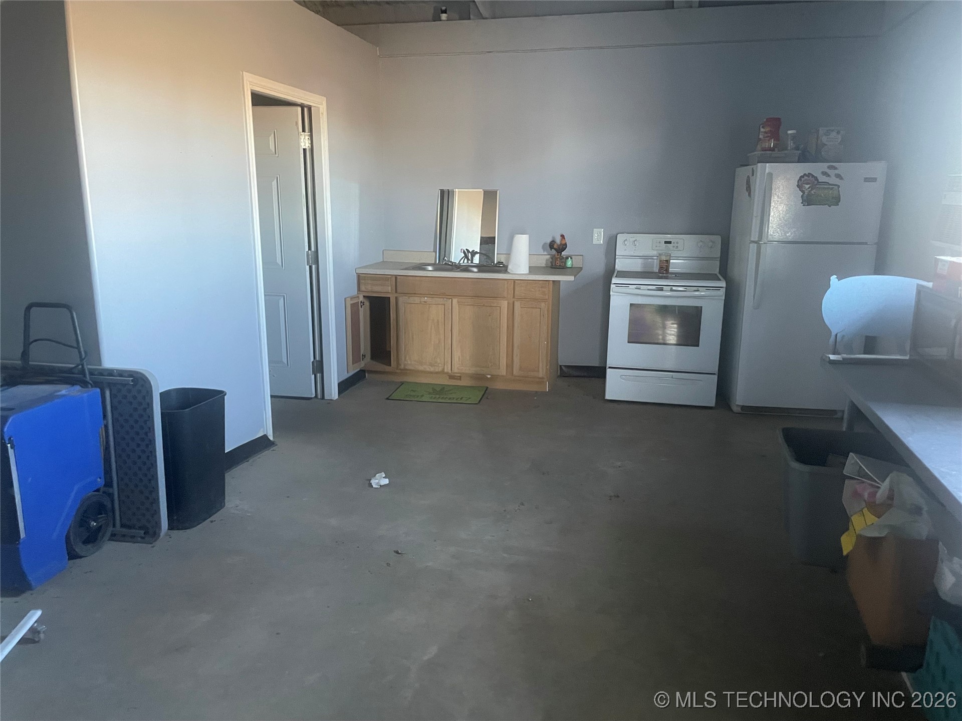 10190 S 426 Road Property Photo 6