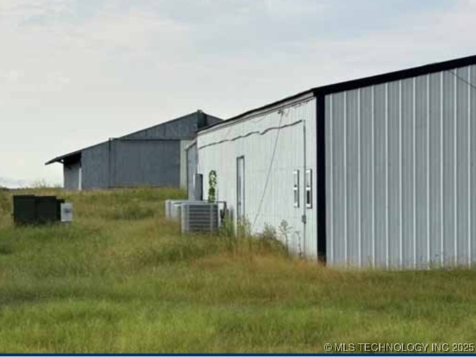 10190 S 426 Road Property Photo 11