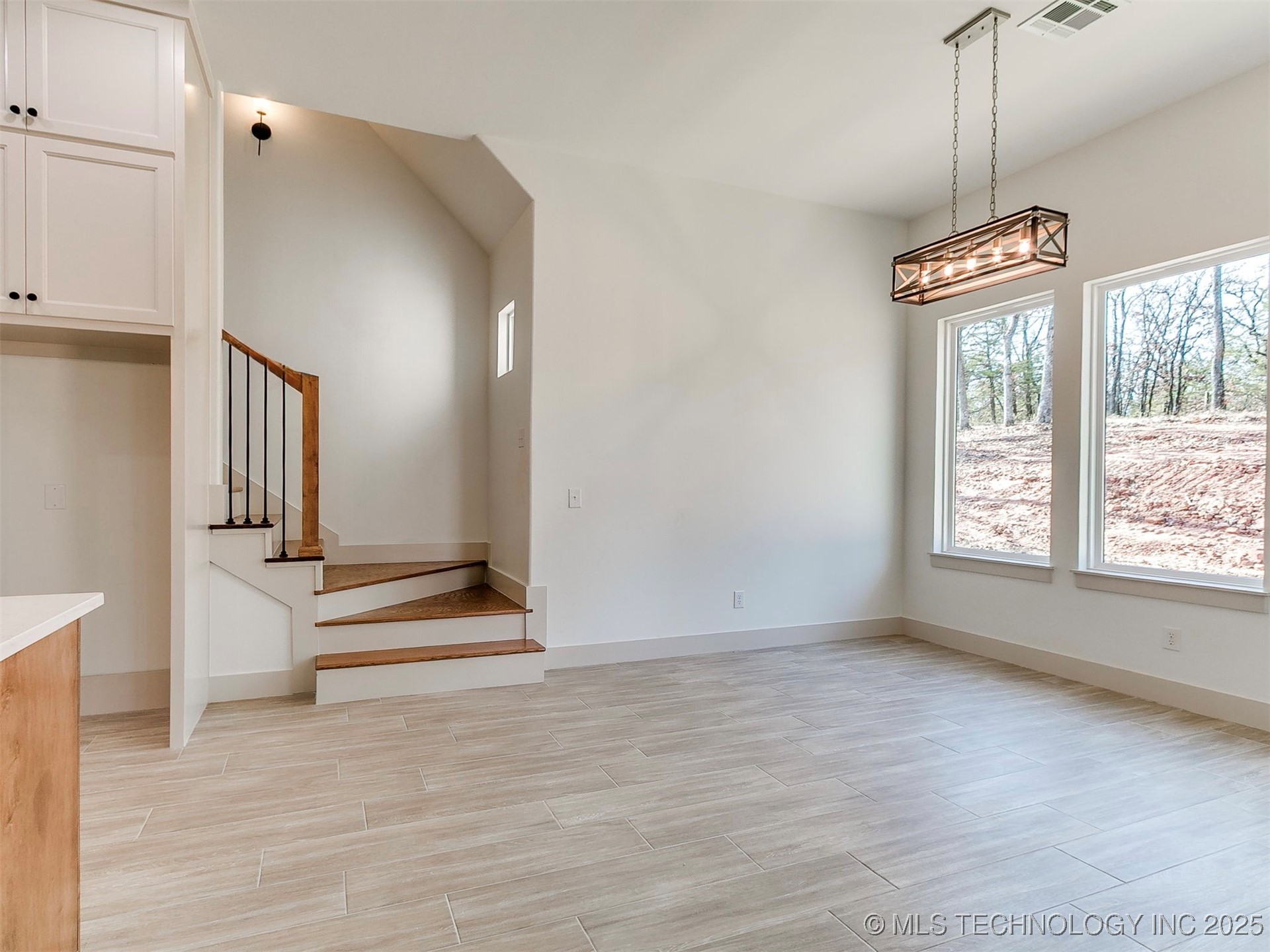 15919 Vernon Circle Property Photo 20