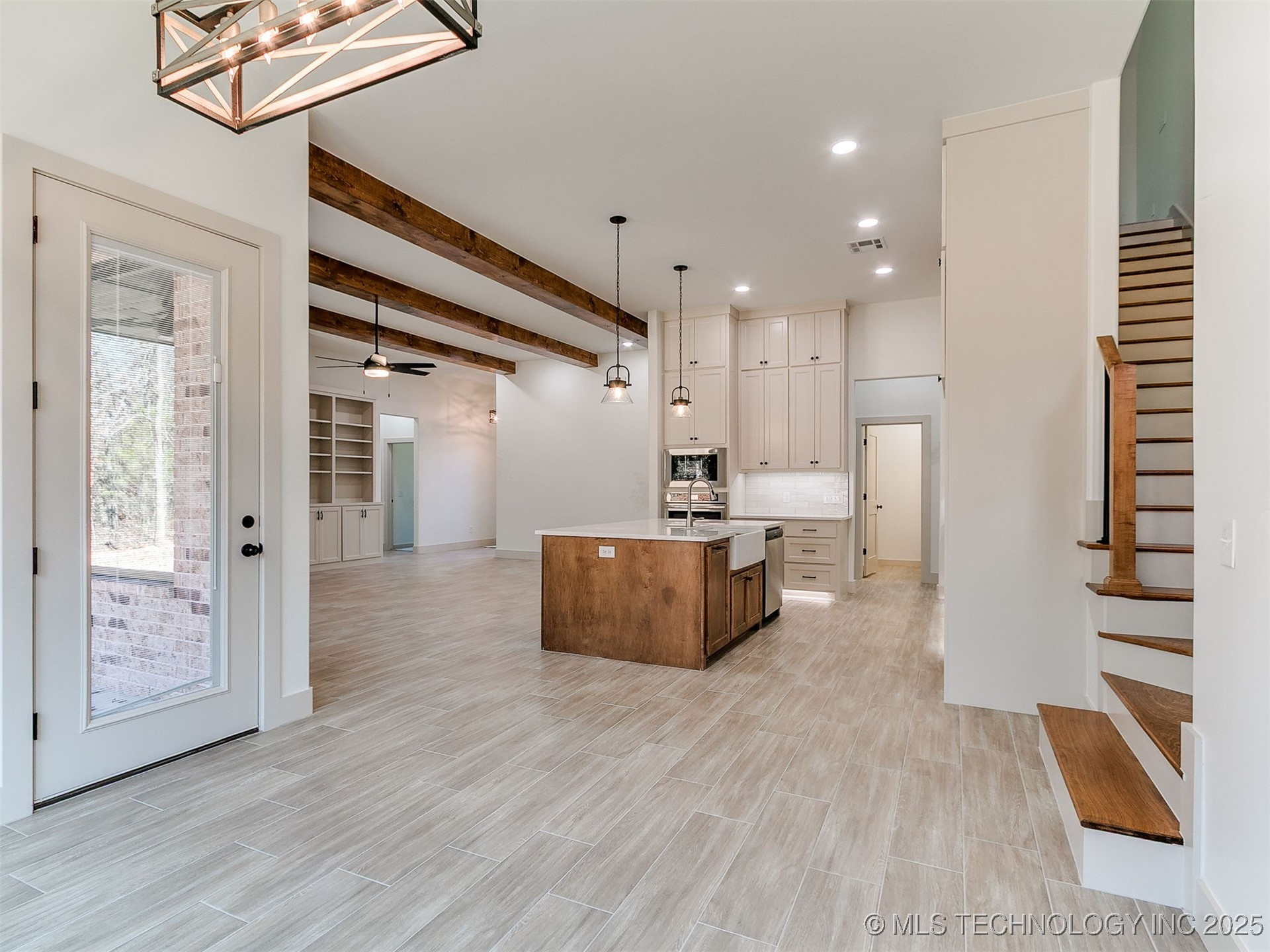 15919 Vernon Circle Property Photo 21