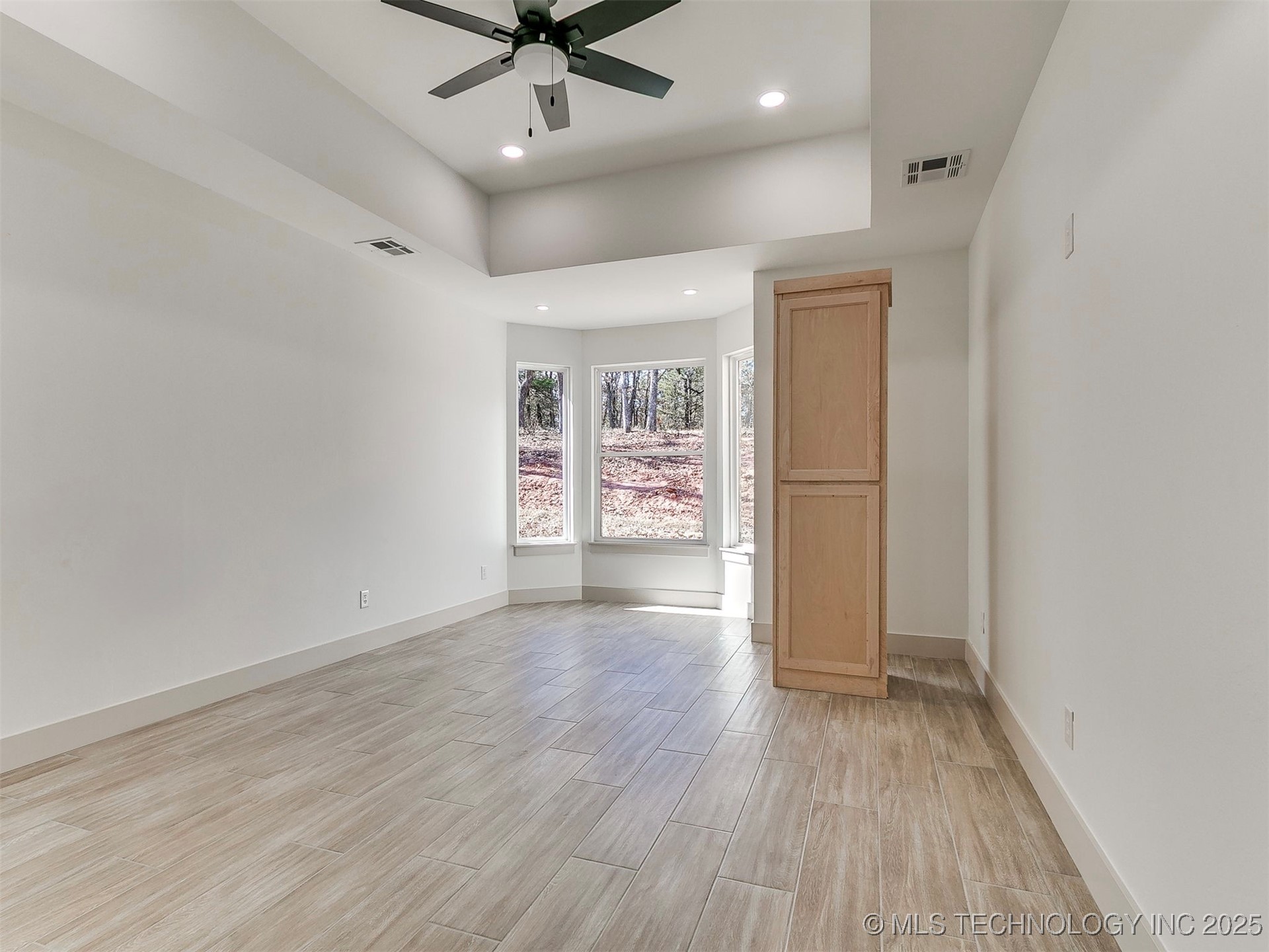 15919 Vernon Circle Property Photo 25