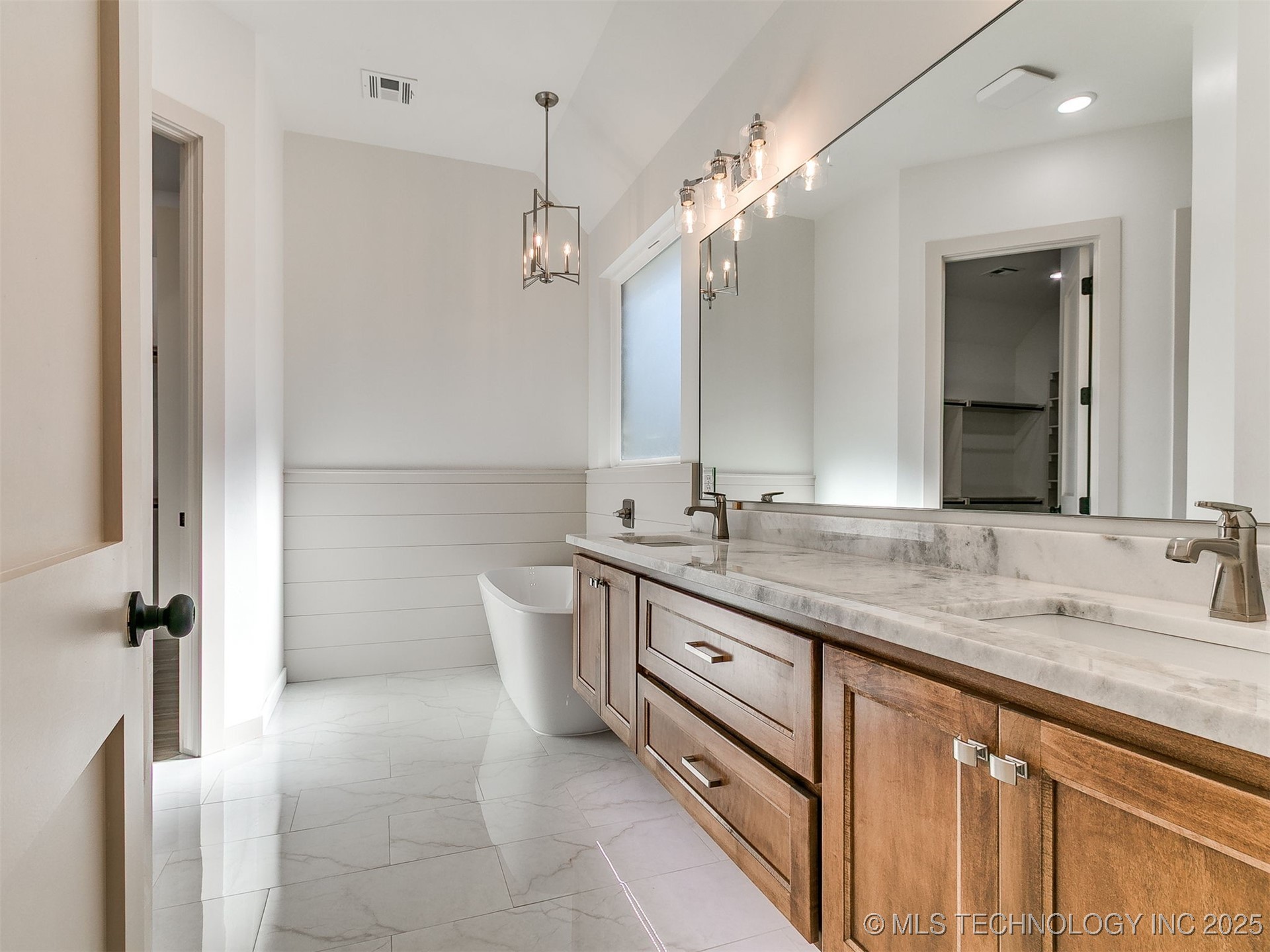 15919 Vernon Circle Property Photo 26