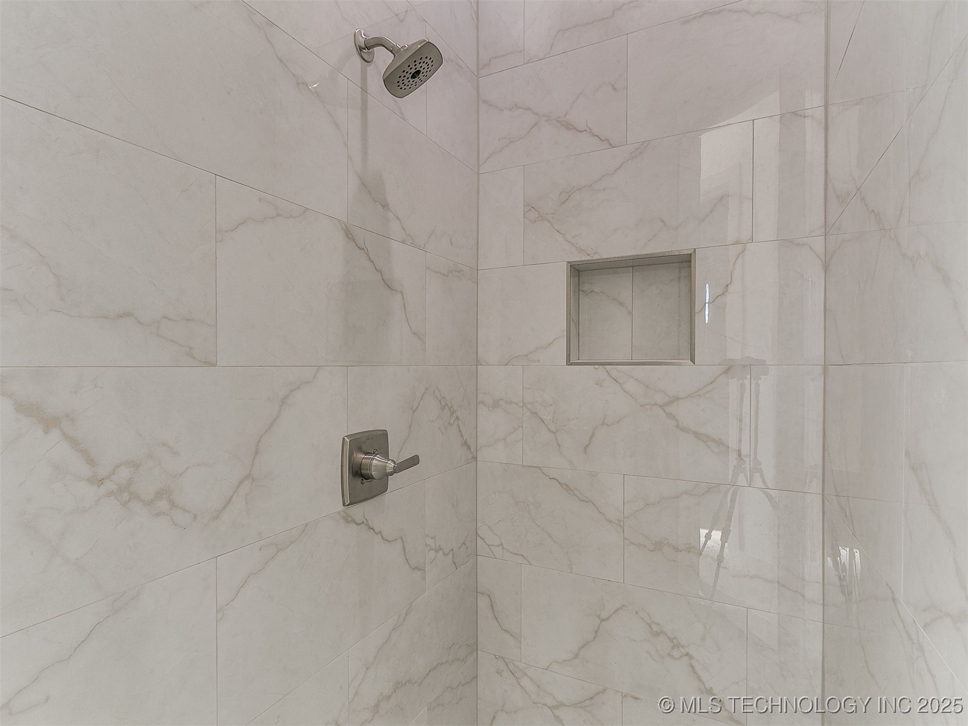 15919 Vernon Circle Property Photo 29