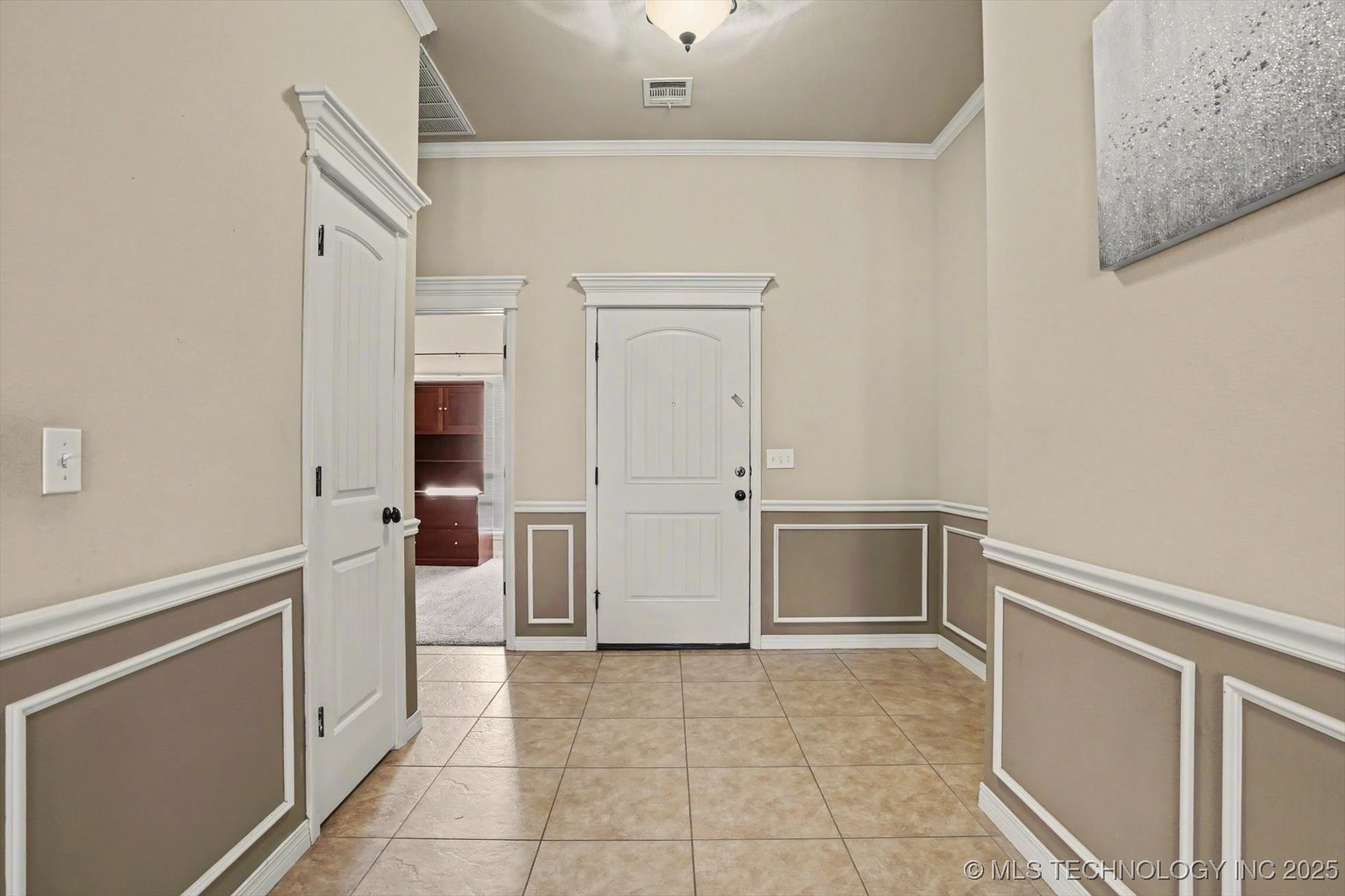 12113 E 69th Street N Property Photo 8