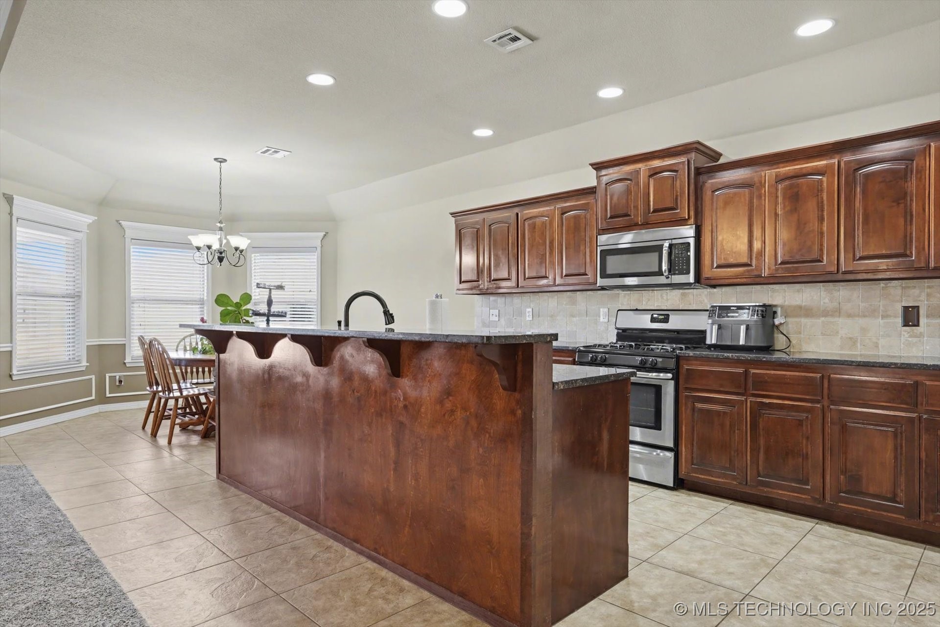 12113 E 69th Street N Property Photo 13