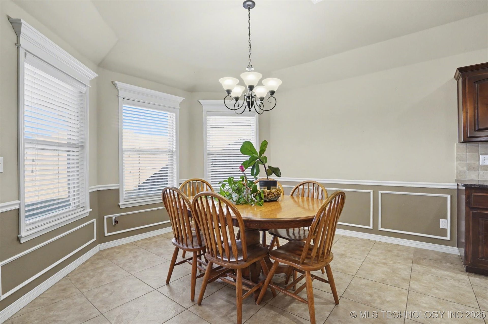 12113 E 69th Street N Property Photo 20