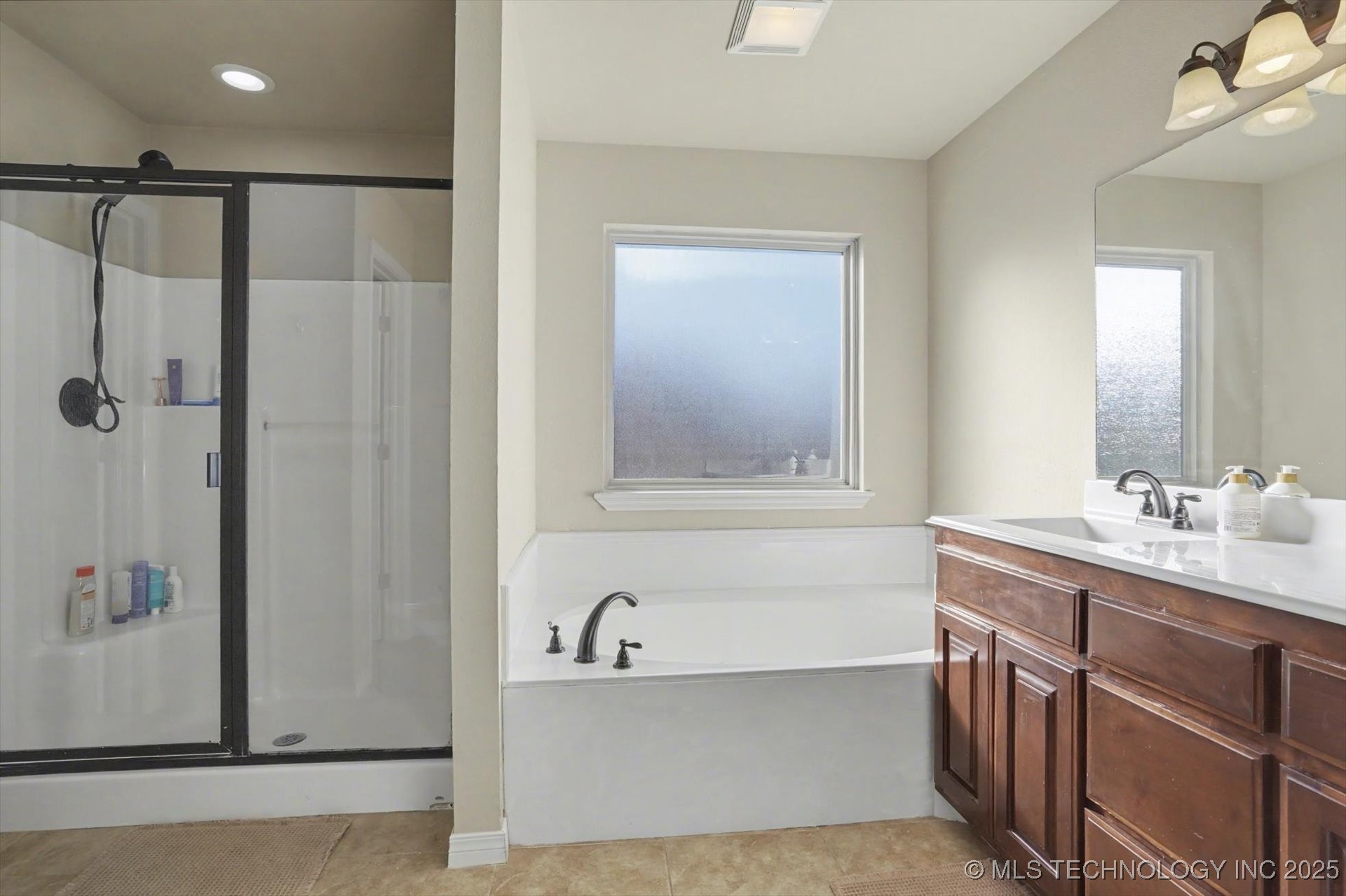 12113 E 69th Street N Property Photo 24