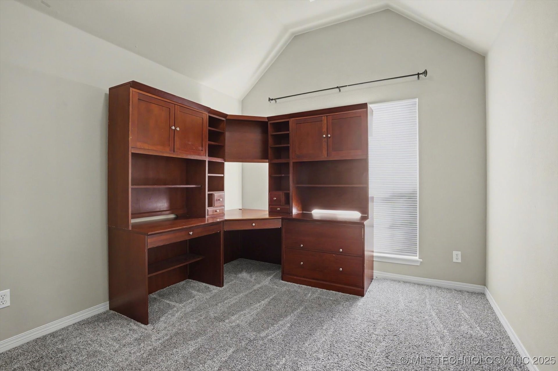 12113 E 69th Street N Property Photo 28