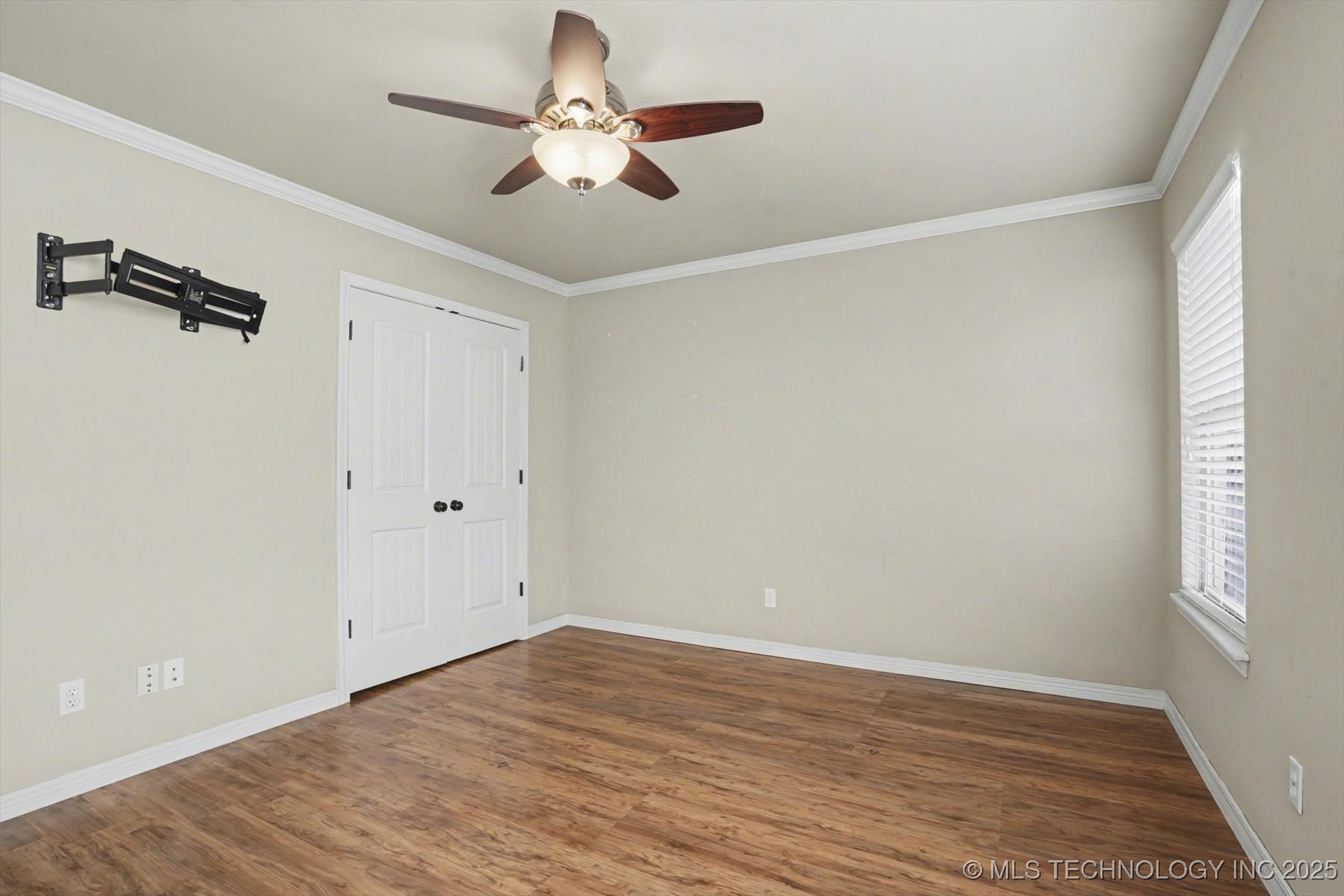 12113 E 69th Street N Property Photo 32