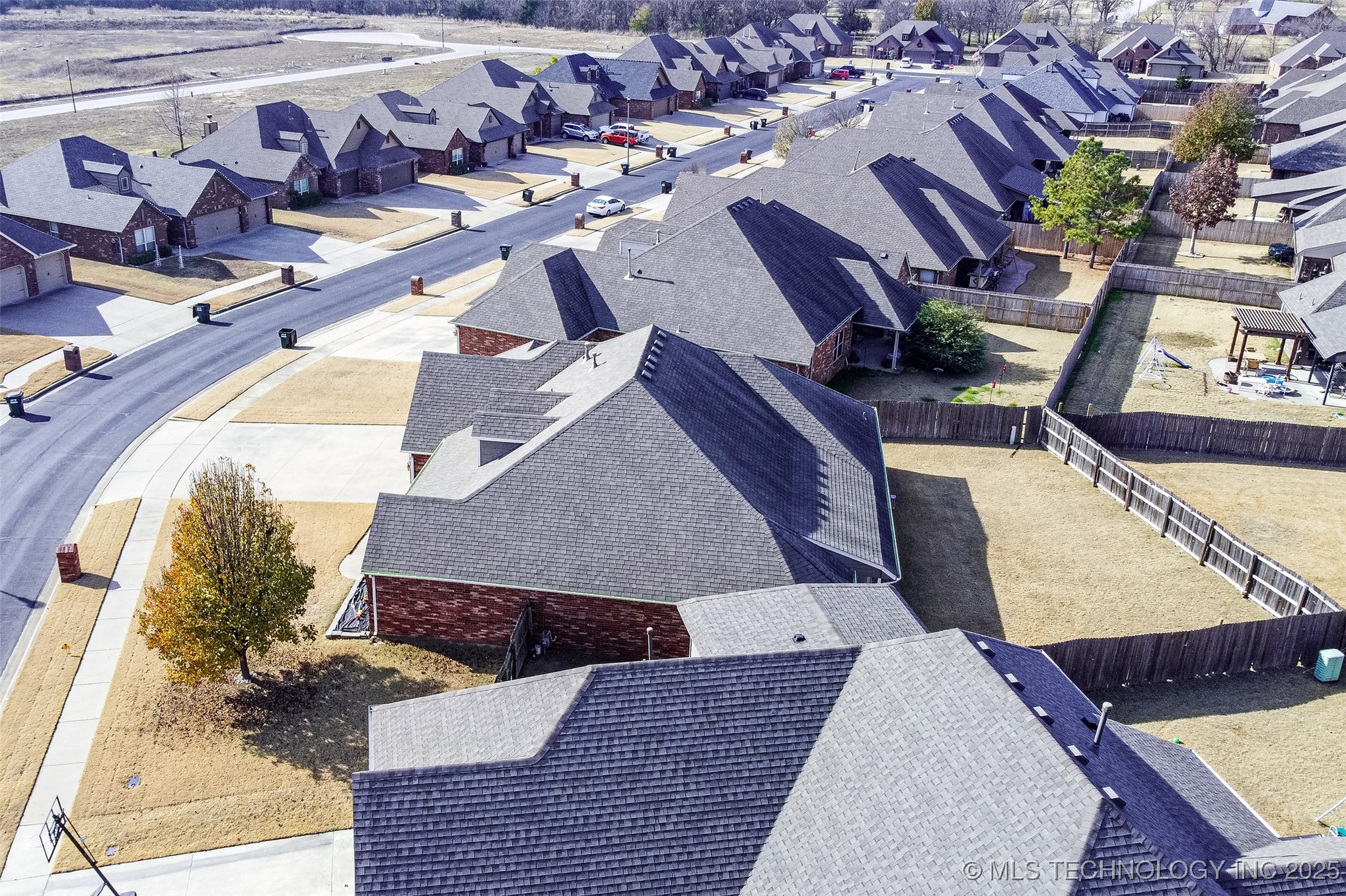 12113 E 69th Street N Property Photo 40