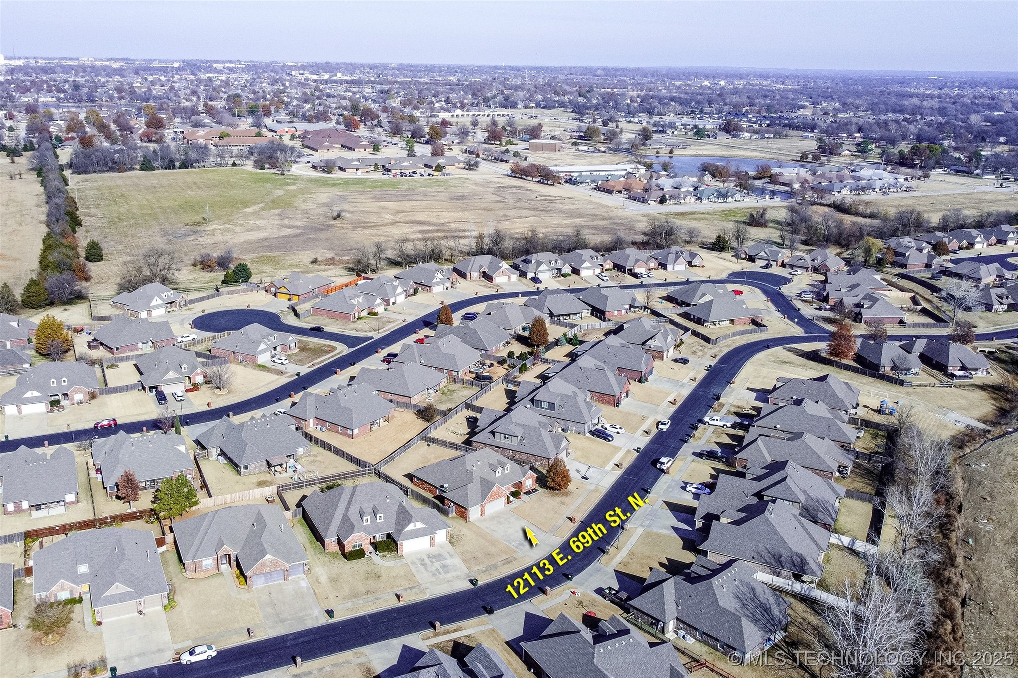 12113 E 69th Street N Property Photo 43