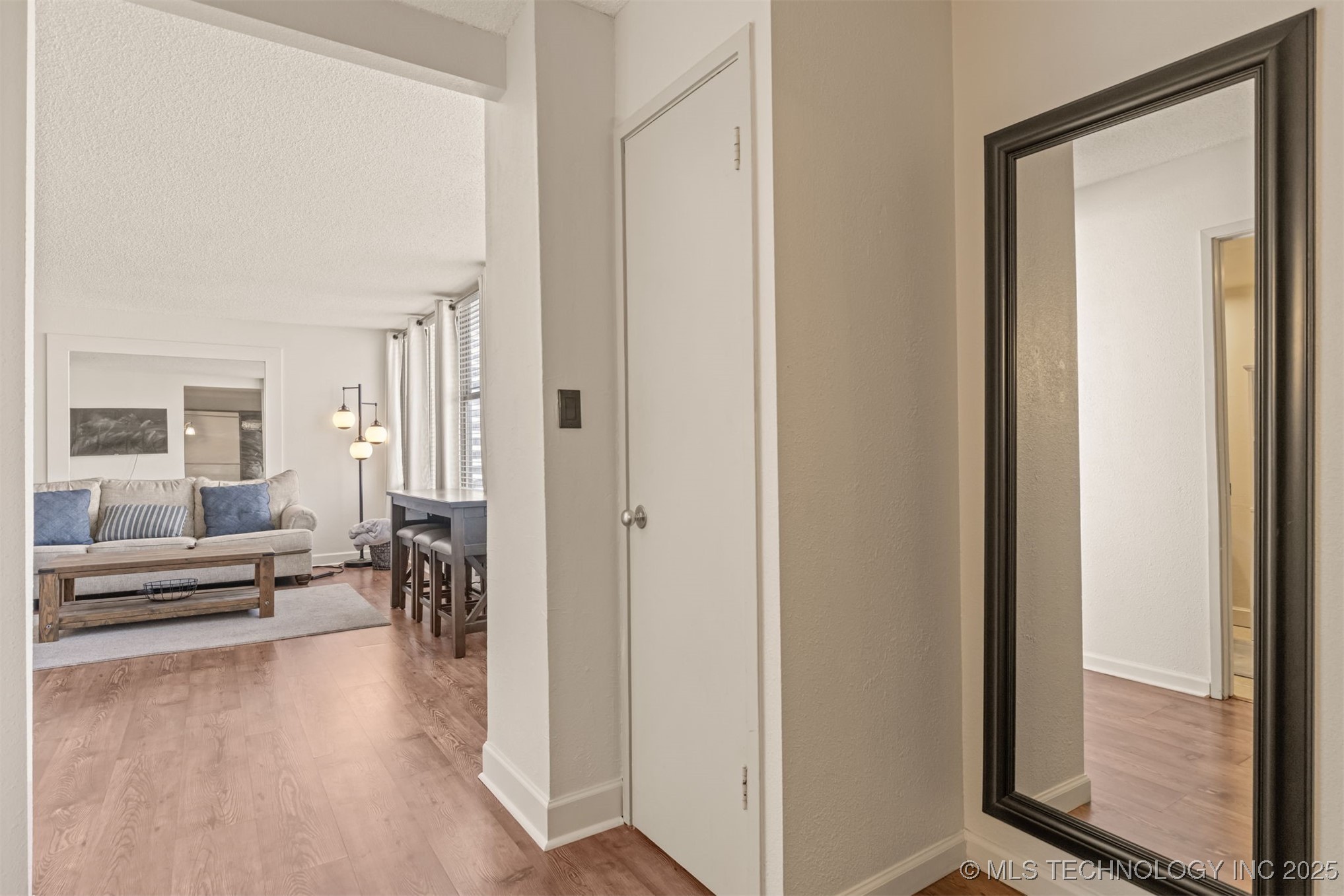 450 W 7th Street 910 Property Photo 19