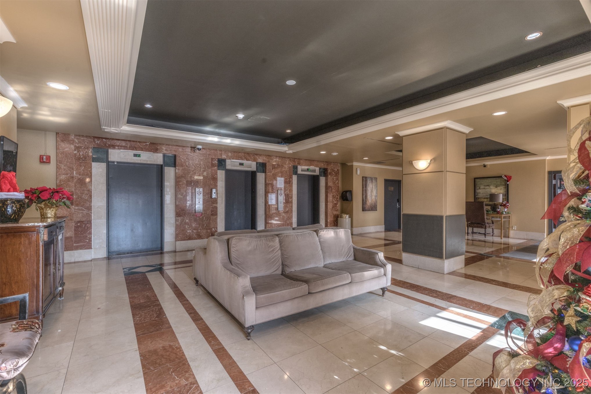 450 W 7th Street 910 Property Photo 30