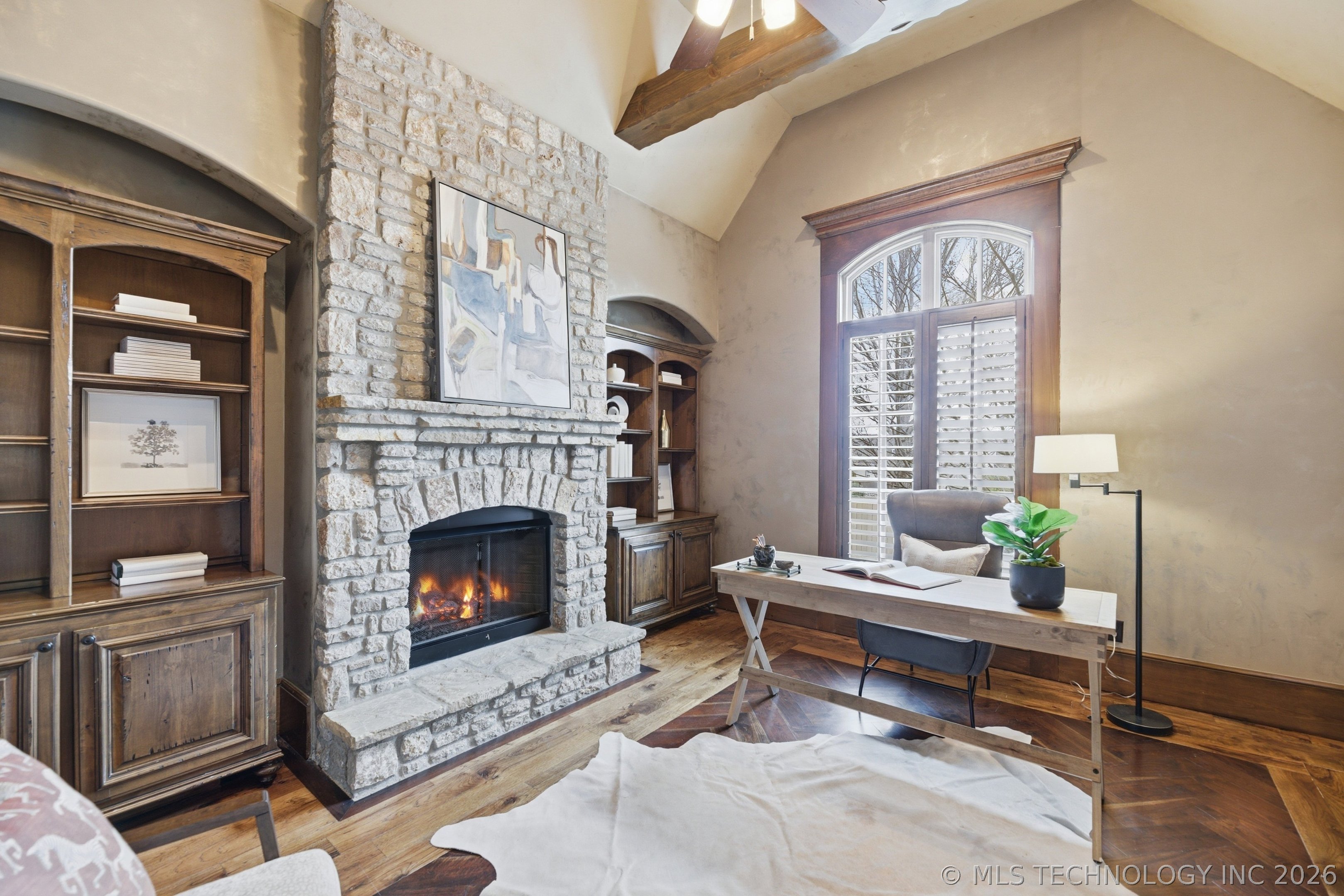 8010 S Guthrie Court Property Photo 6