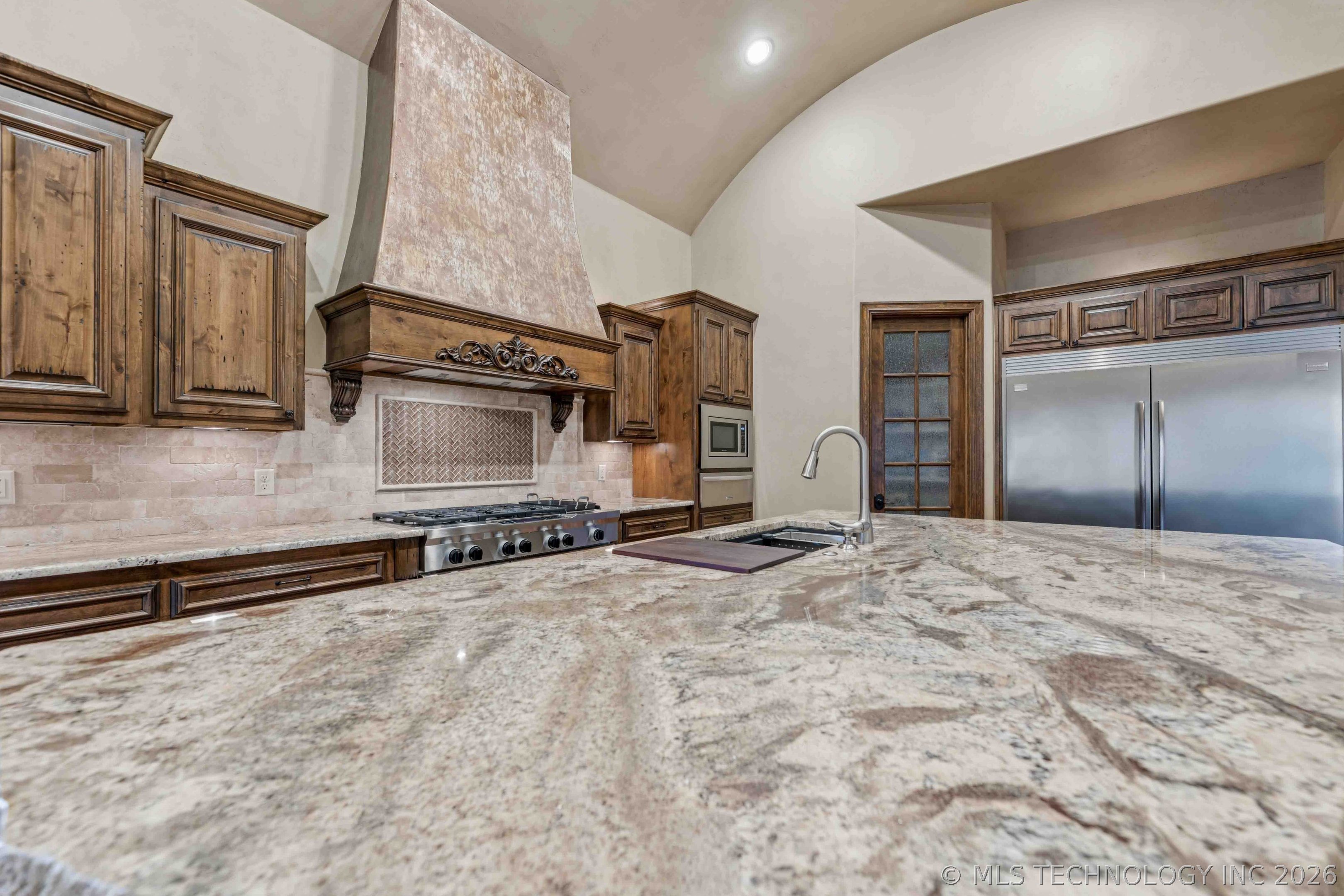 8010 S Guthrie Court Property Photo 9