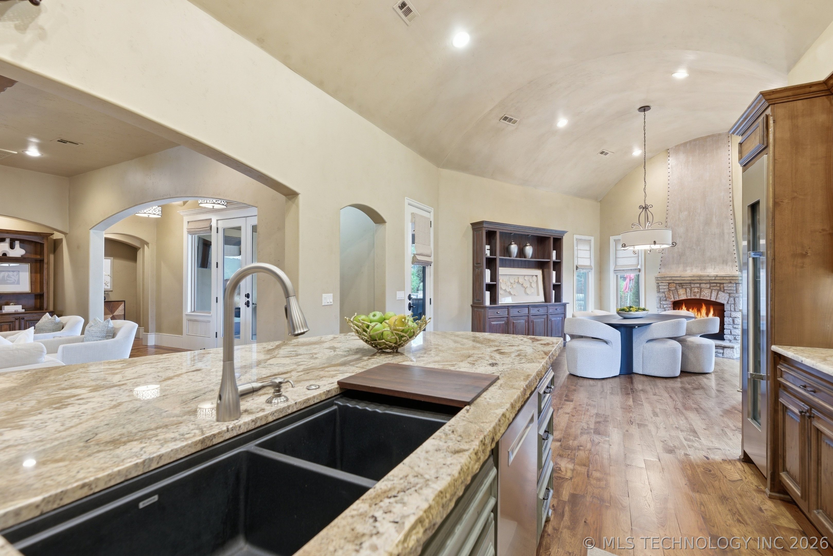 8010 S Guthrie Court Property Photo 13