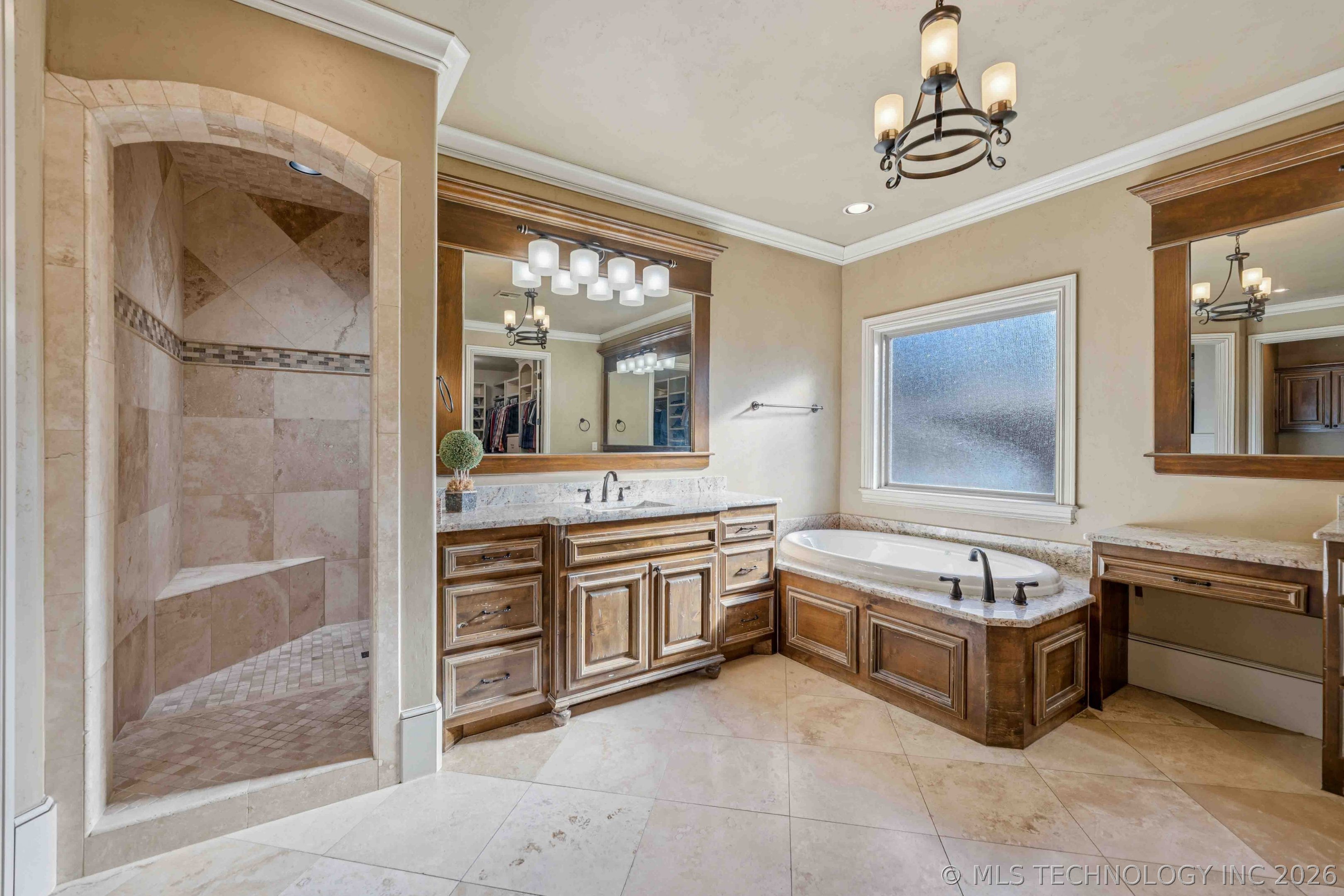 8010 S Guthrie Court Property Photo 26