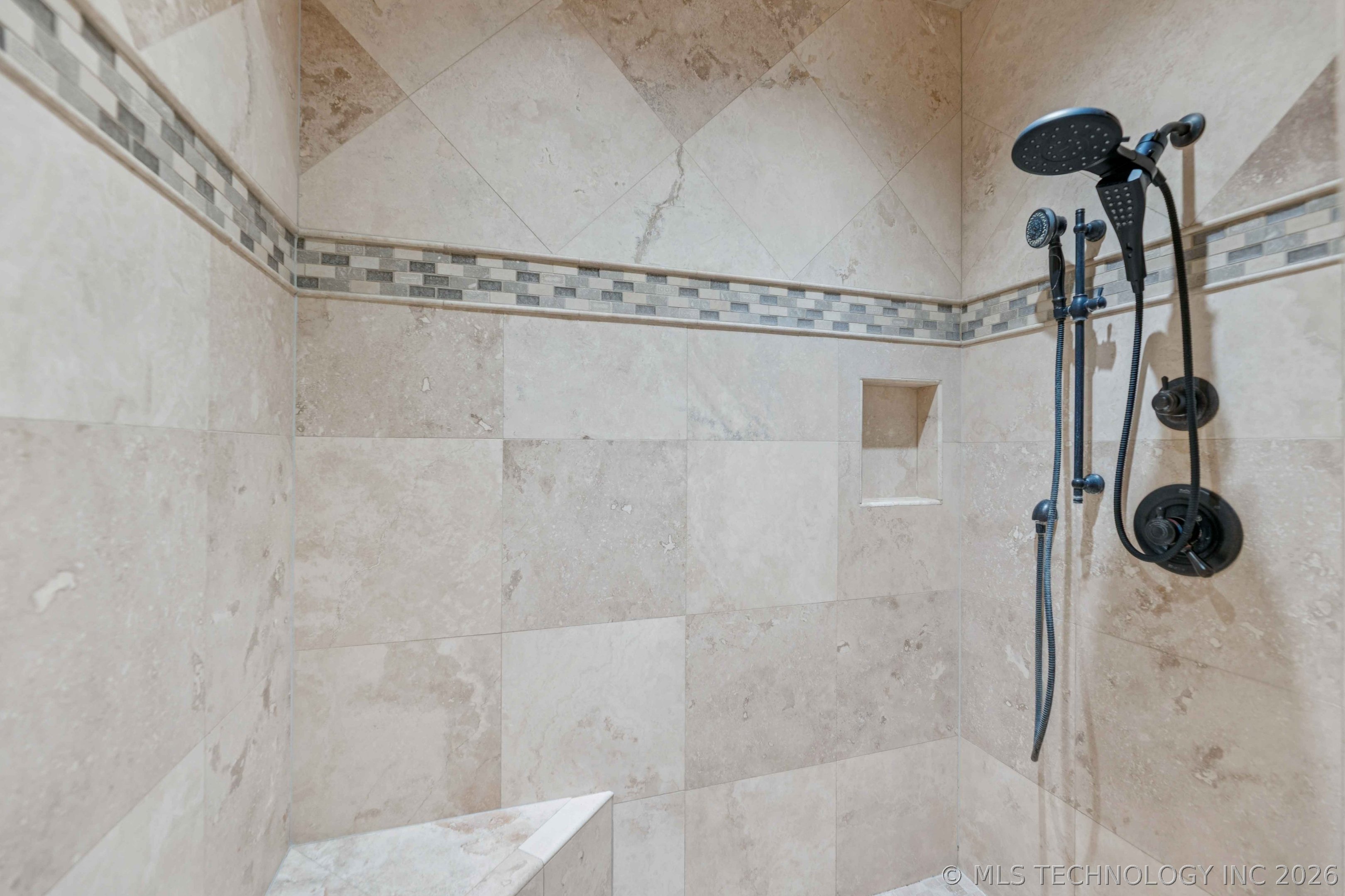 8010 S Guthrie Court Property Photo 28