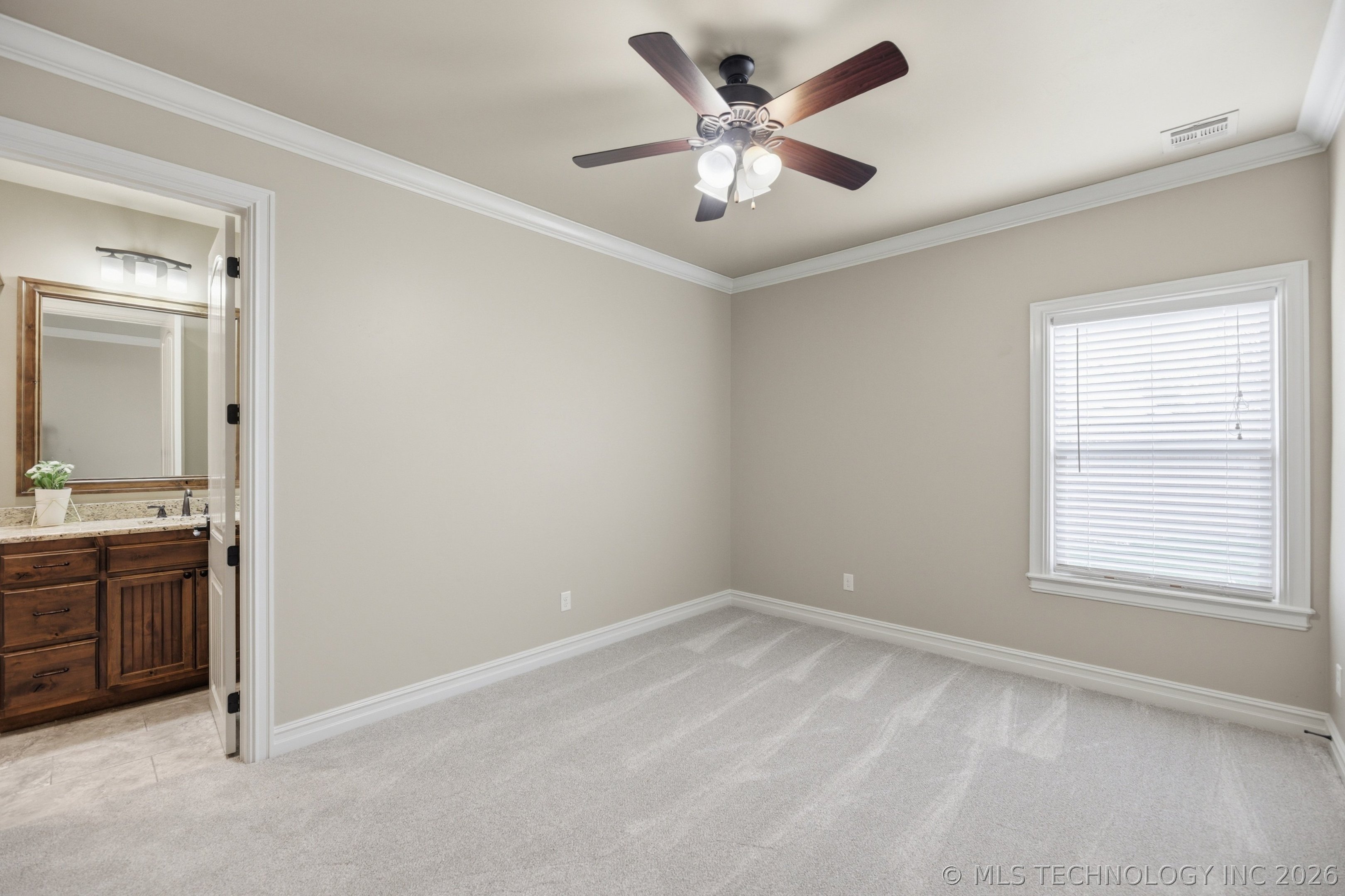 8010 S Guthrie Court Property Photo 34