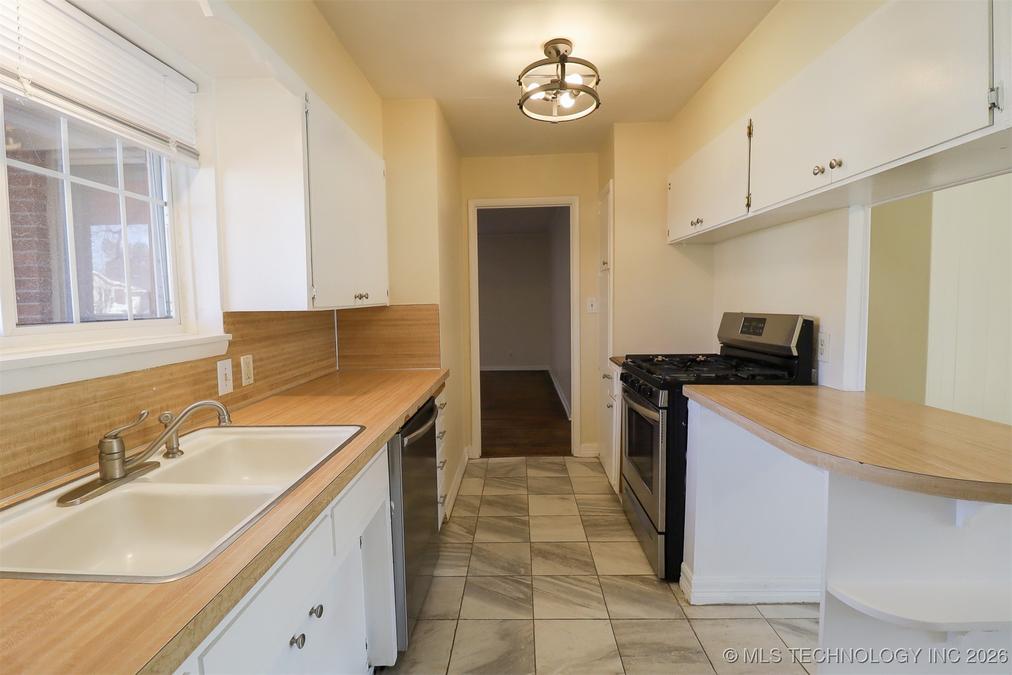 7470 E 29th Street Property Photo 7