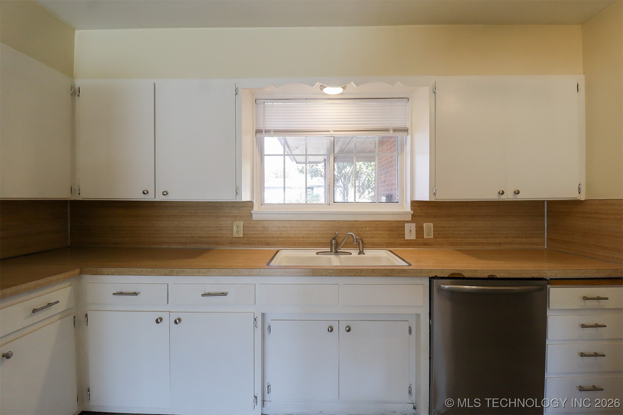 7470 E 29th Street Property Photo 9