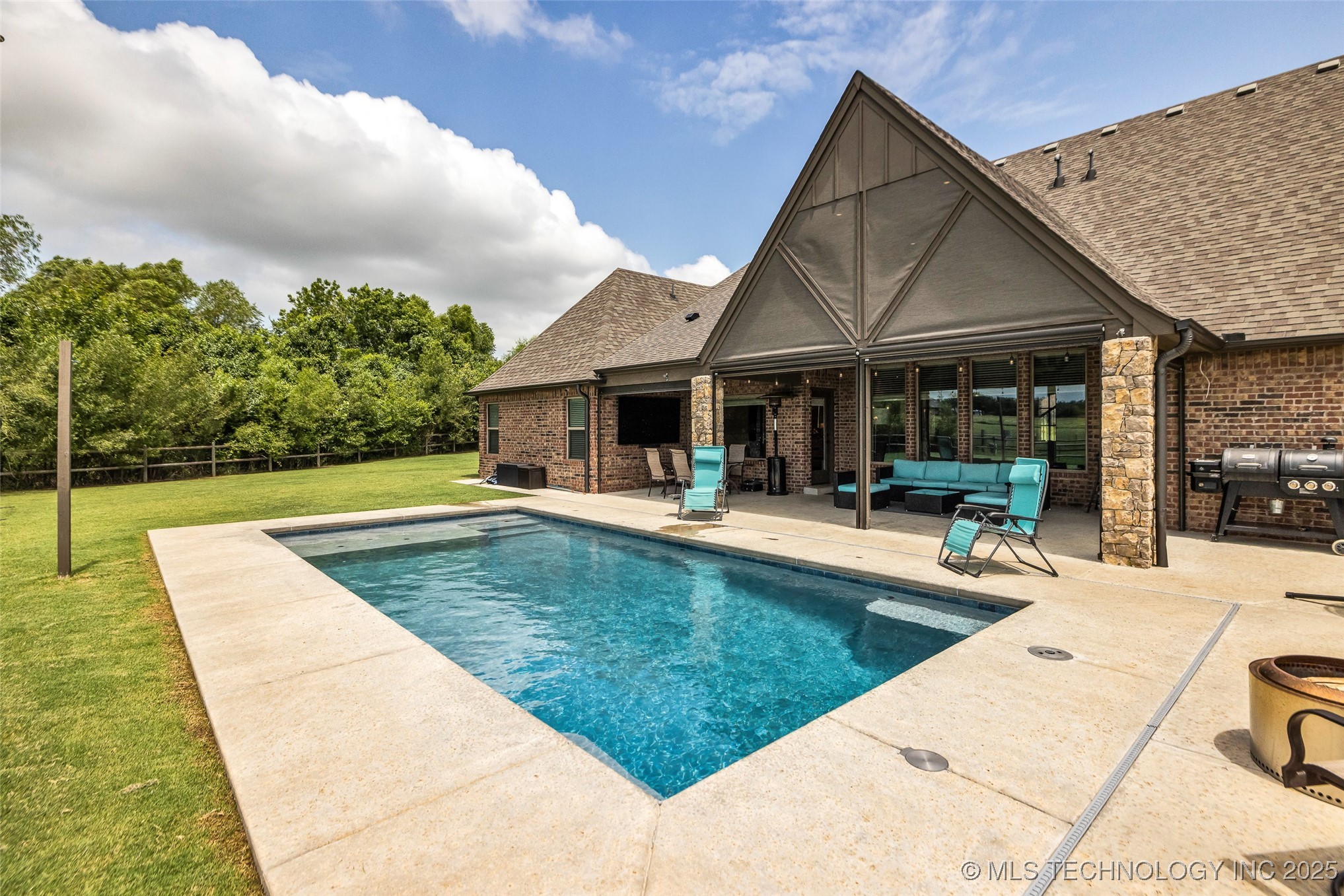 6108 E 95th Street North Property Photo 2