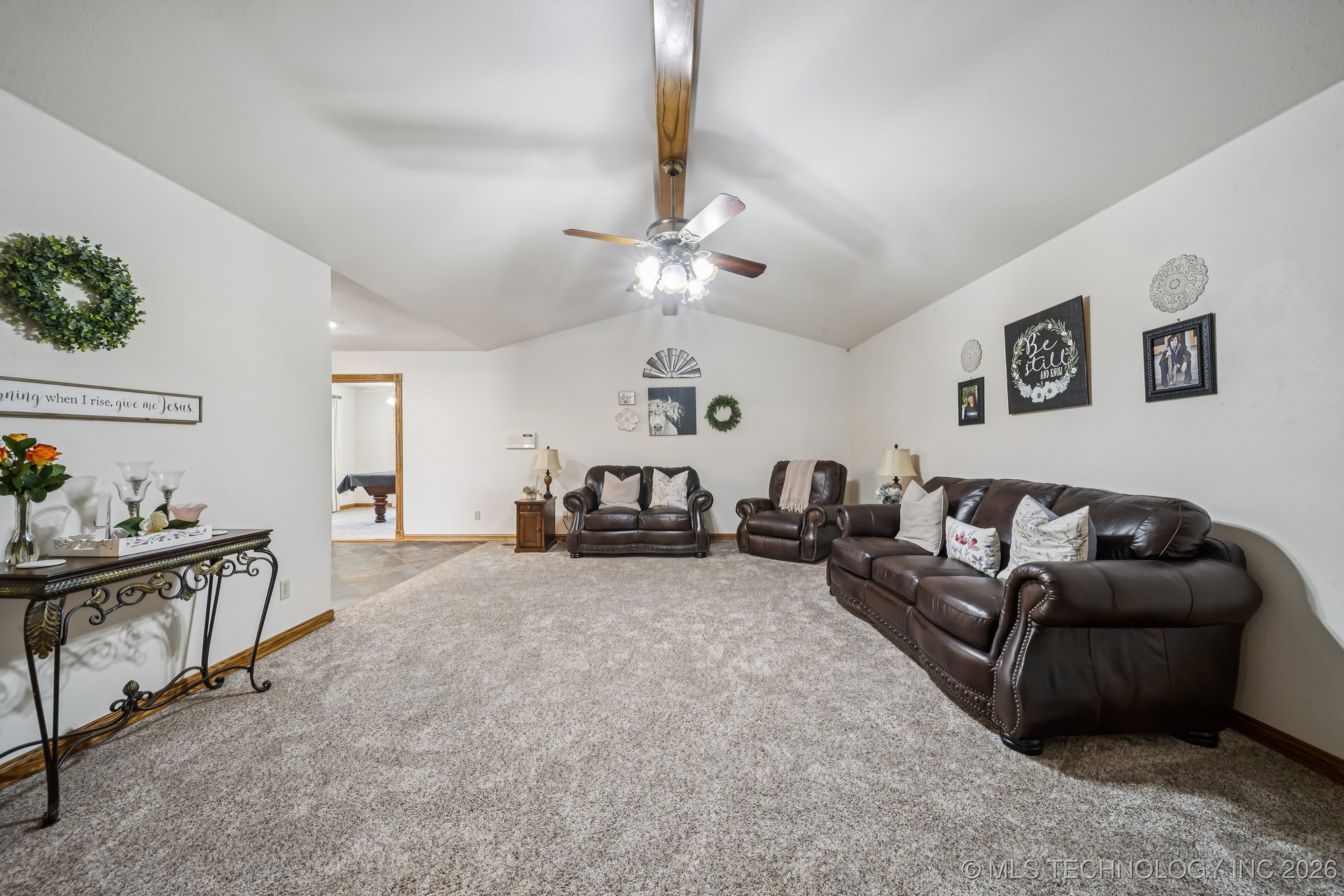 2207 Fieldstone Court Property Photo 6