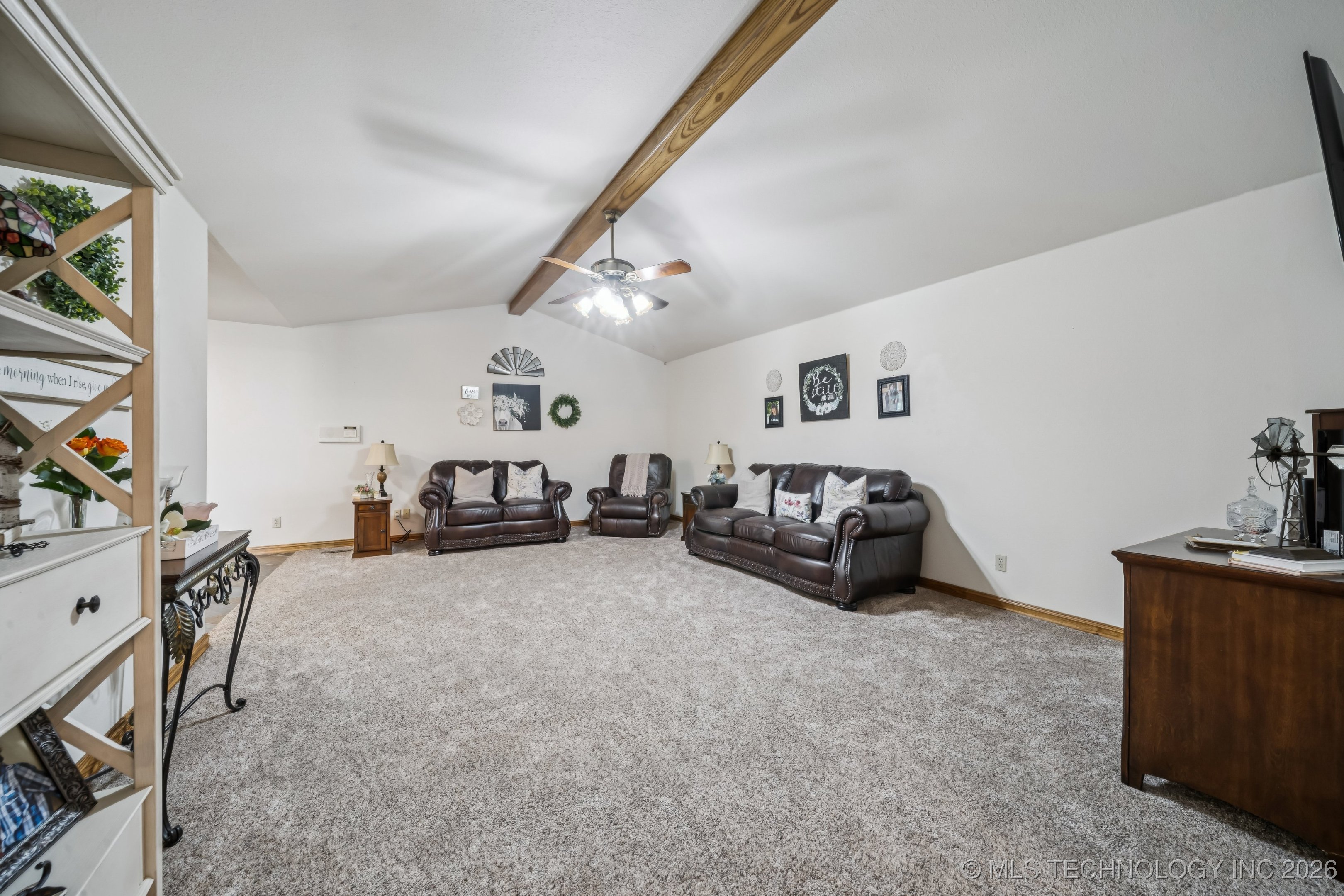 2207 Fieldstone Court Property Photo 7