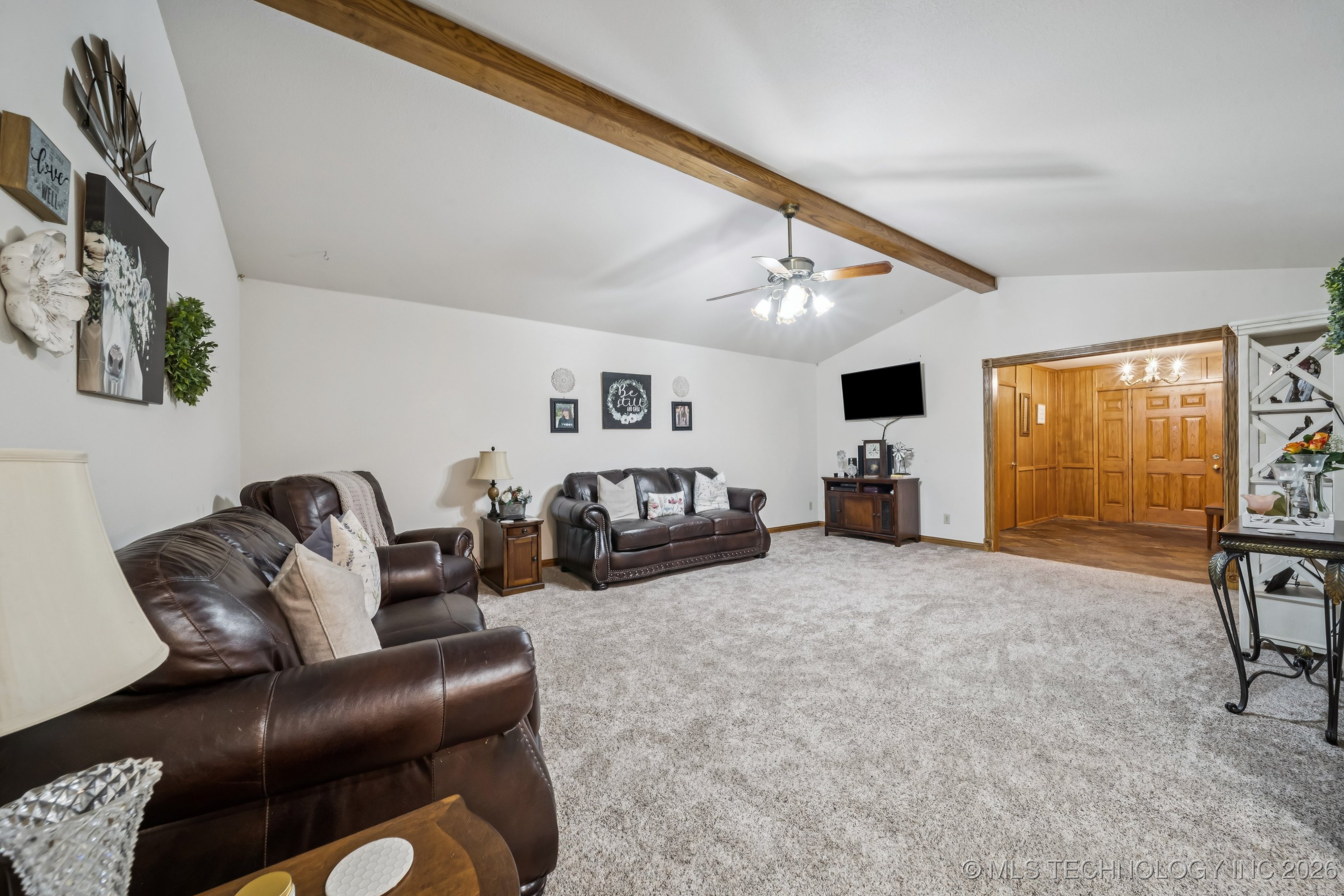 2207 Fieldstone Court Property Photo 8