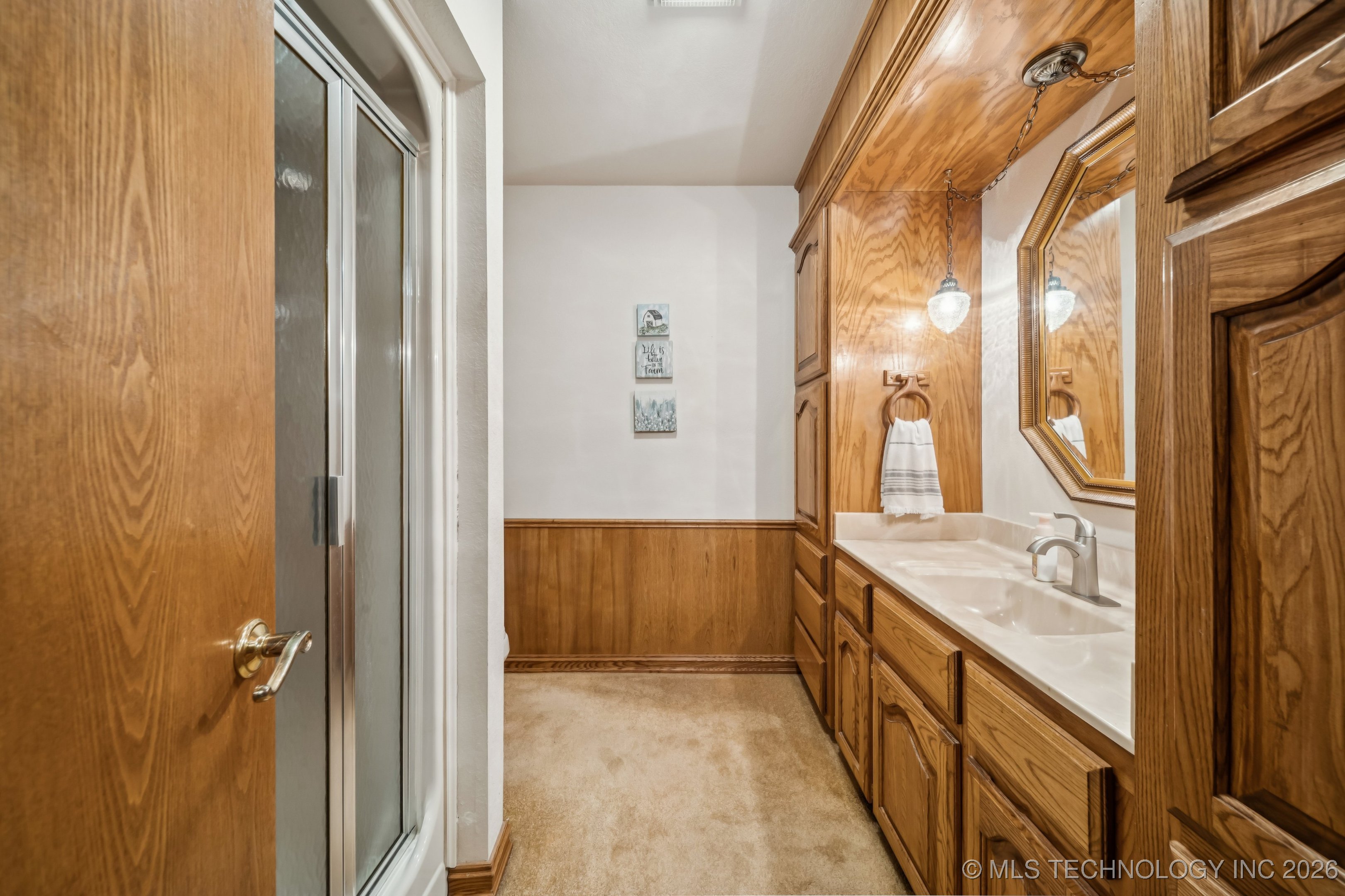 2207 Fieldstone Court Property Photo 24