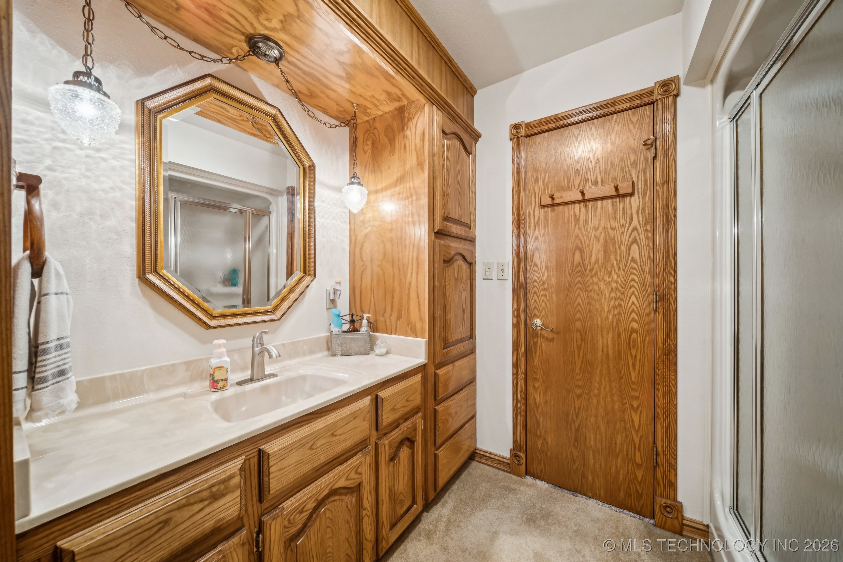 2207 Fieldstone Court Property Photo 25