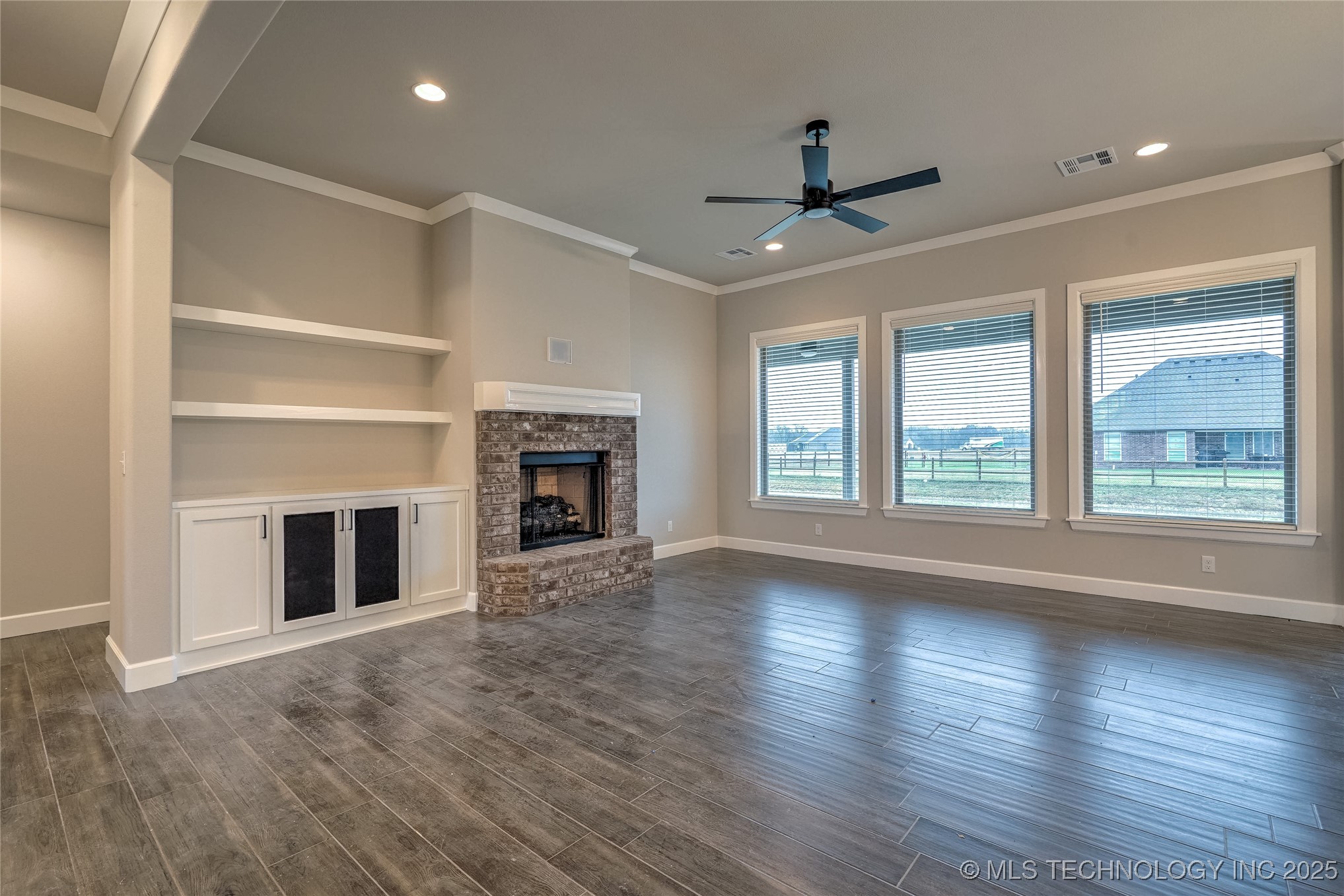 13733 N 58th East Avenue Property Photo 3