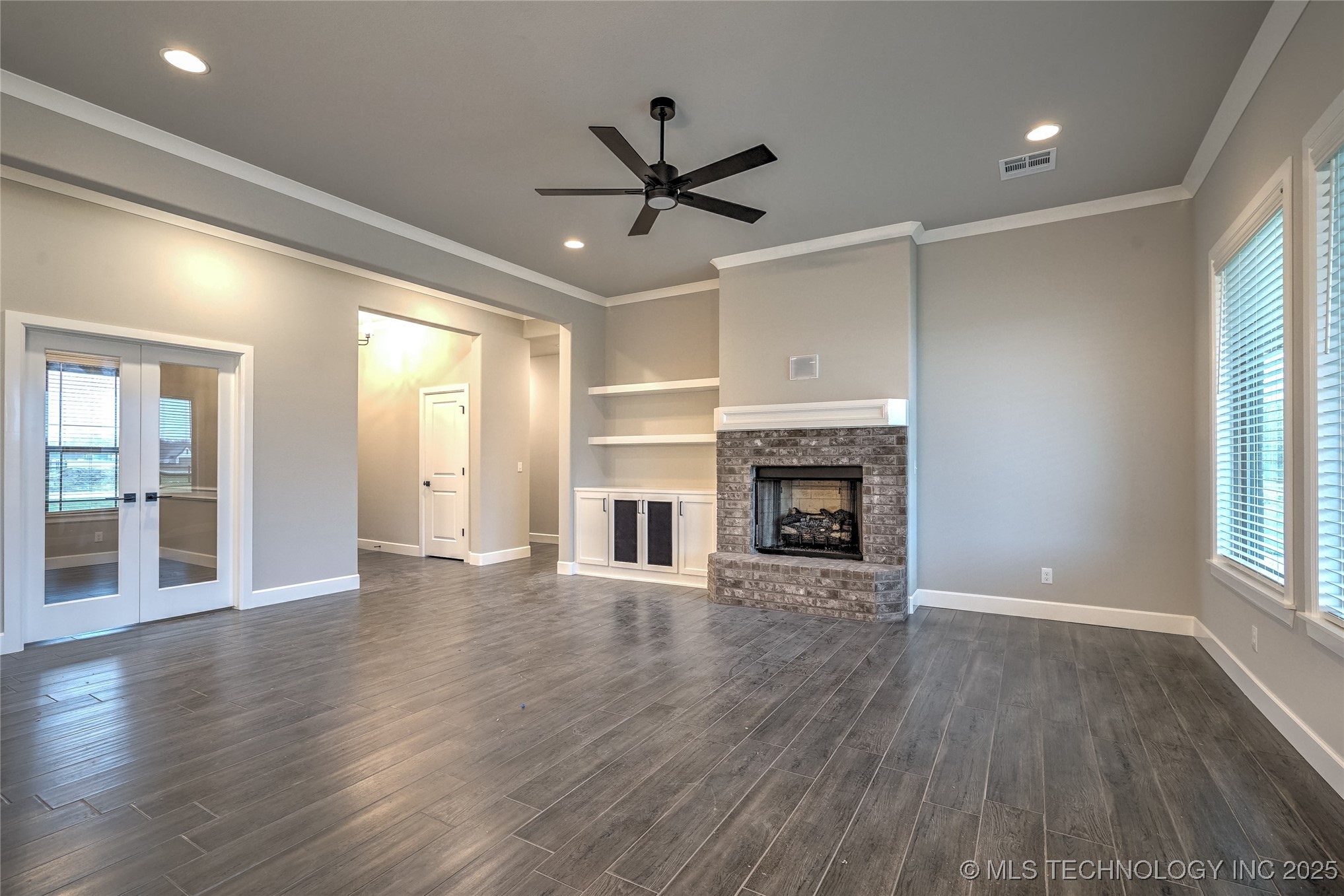 13733 N 58th East Avenue Property Photo 4