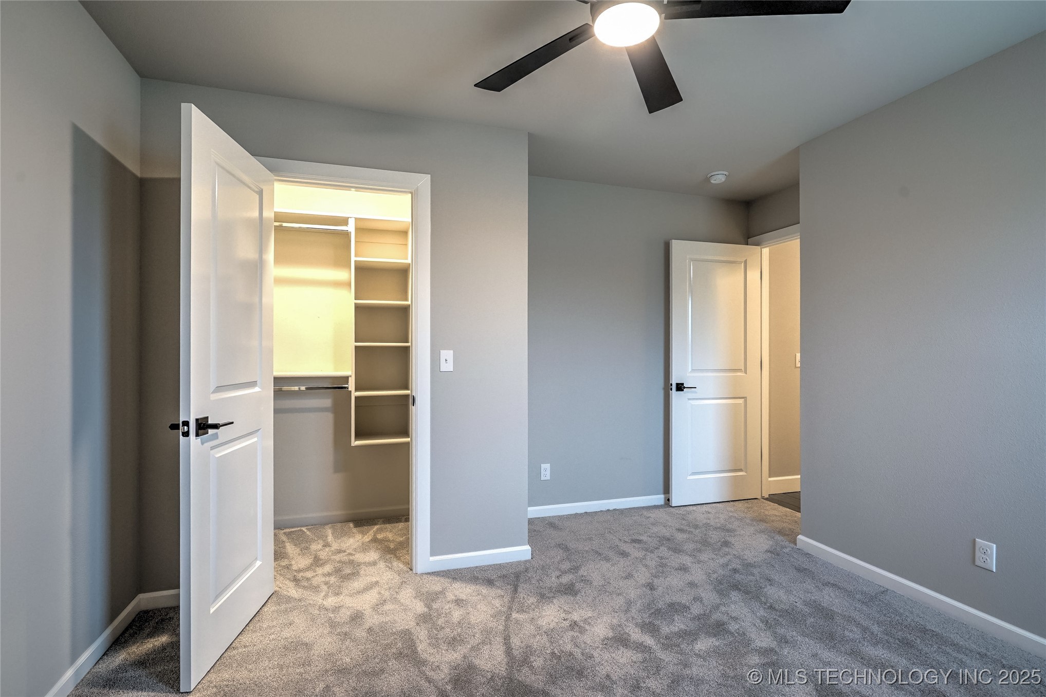 13733 N 58th East Avenue Property Photo 12