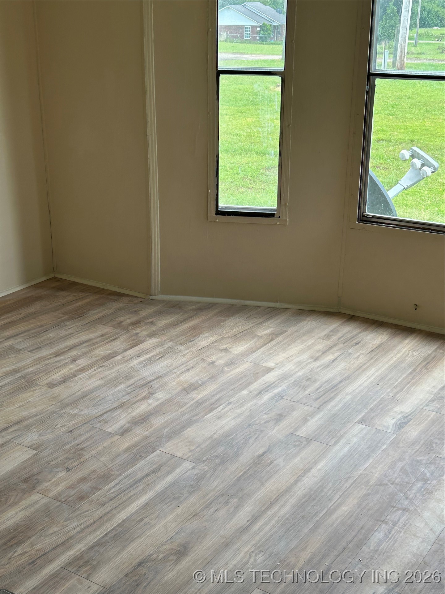 468083 E 1115 Road Property Photo 2