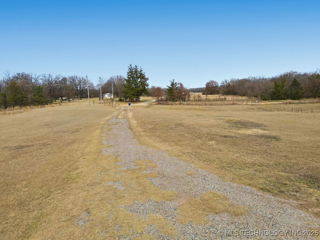 1676 W Folsom Property Photo 4